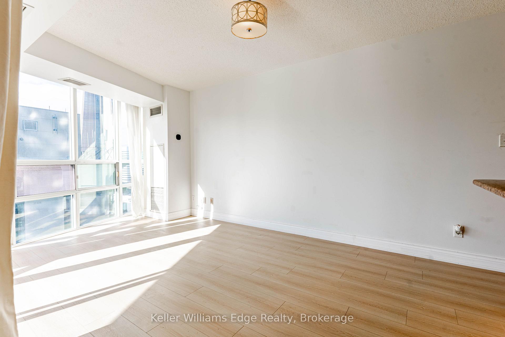 Photo 12 of Unit 2001, 30 Grand Trunk Crescent W, Toronto, Waterfront Communities — HOMEH