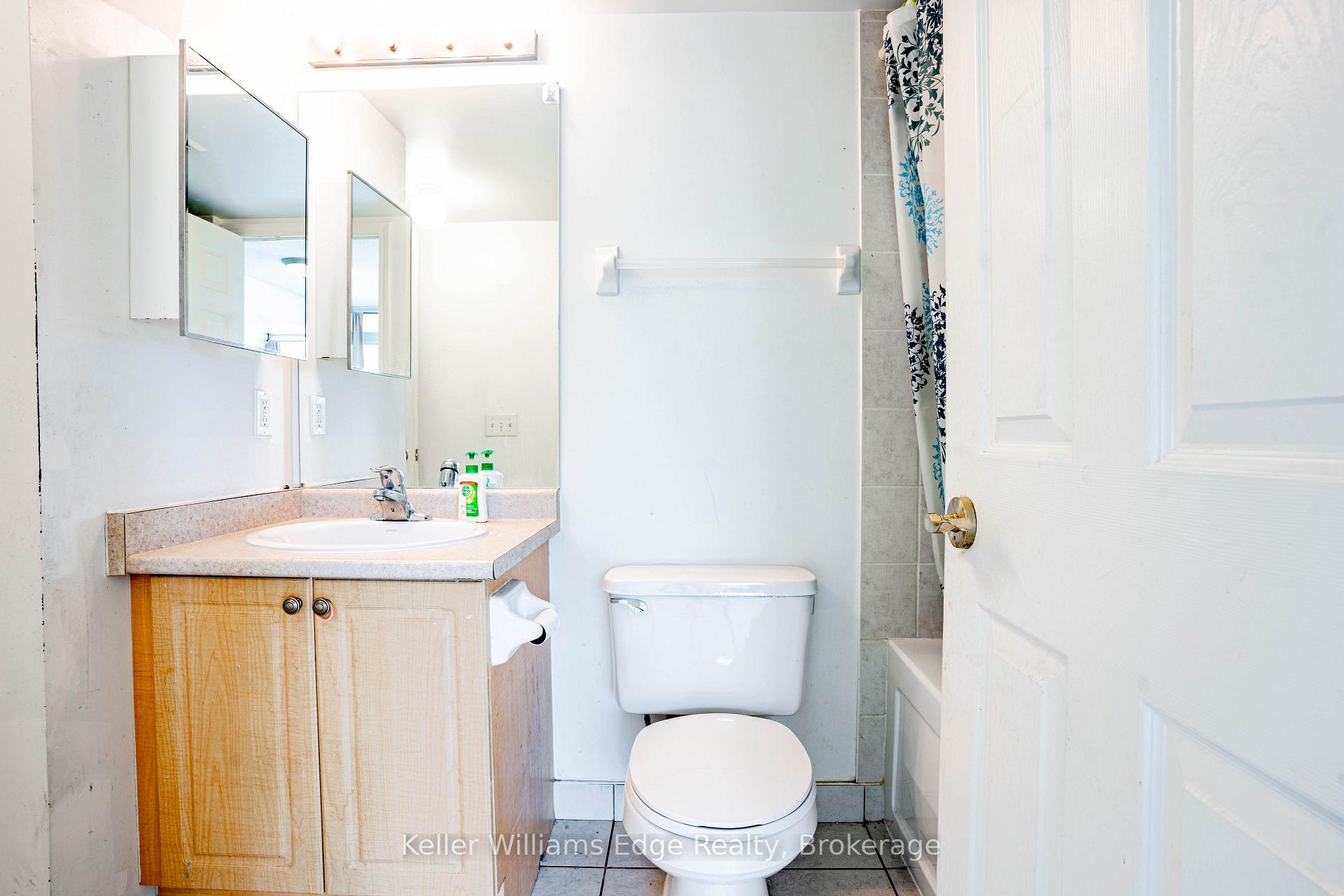 Photo 16 of Unit 2001, 30 Grand Trunk Crescent W, Toronto, Waterfront Communities — HOMEH
