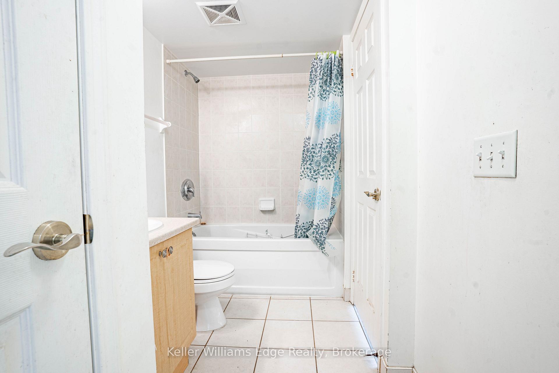 Photo 17 of Unit 2001, 30 Grand Trunk Crescent W, Toronto, Waterfront Communities — HOMEH