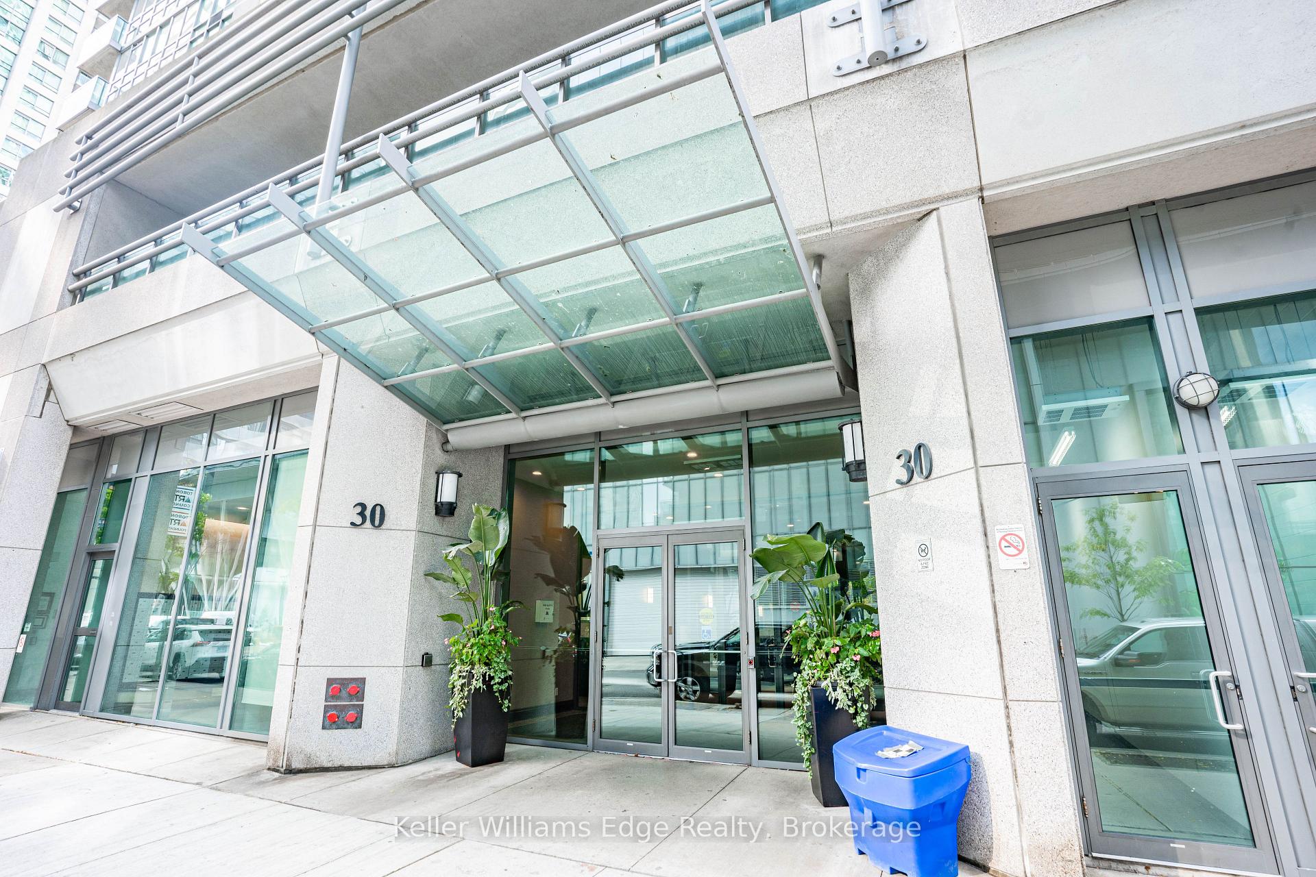 Photo 41 of Unit 2001, 30 Grand Trunk Crescent W, Toronto, Waterfront Communities — HOMEH