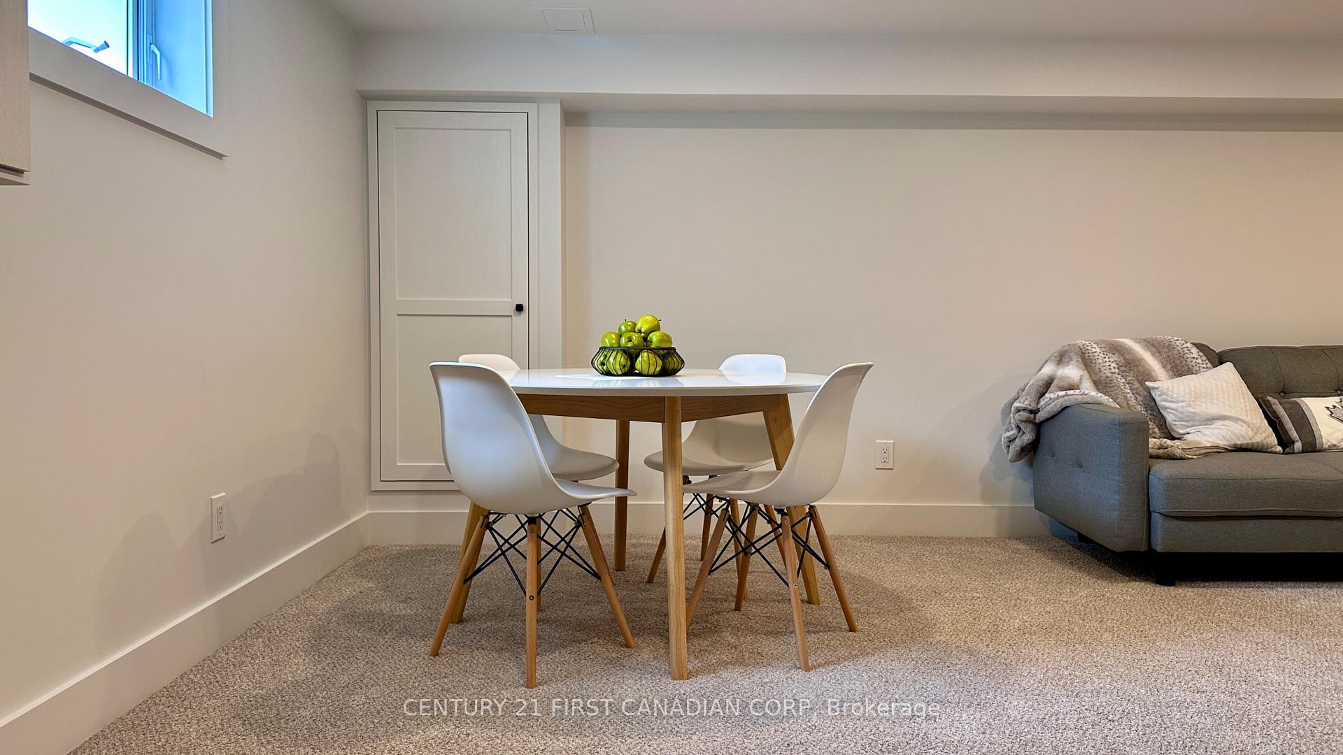 Photo 20 of 33 Braemar Crescent, London, North N — HOMEH