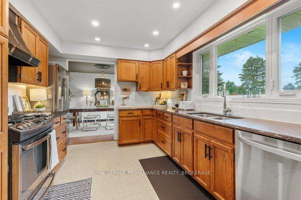 Photo 13 of 1102 Burnside Drive, Augusta, Augusta Twp — HOMEH