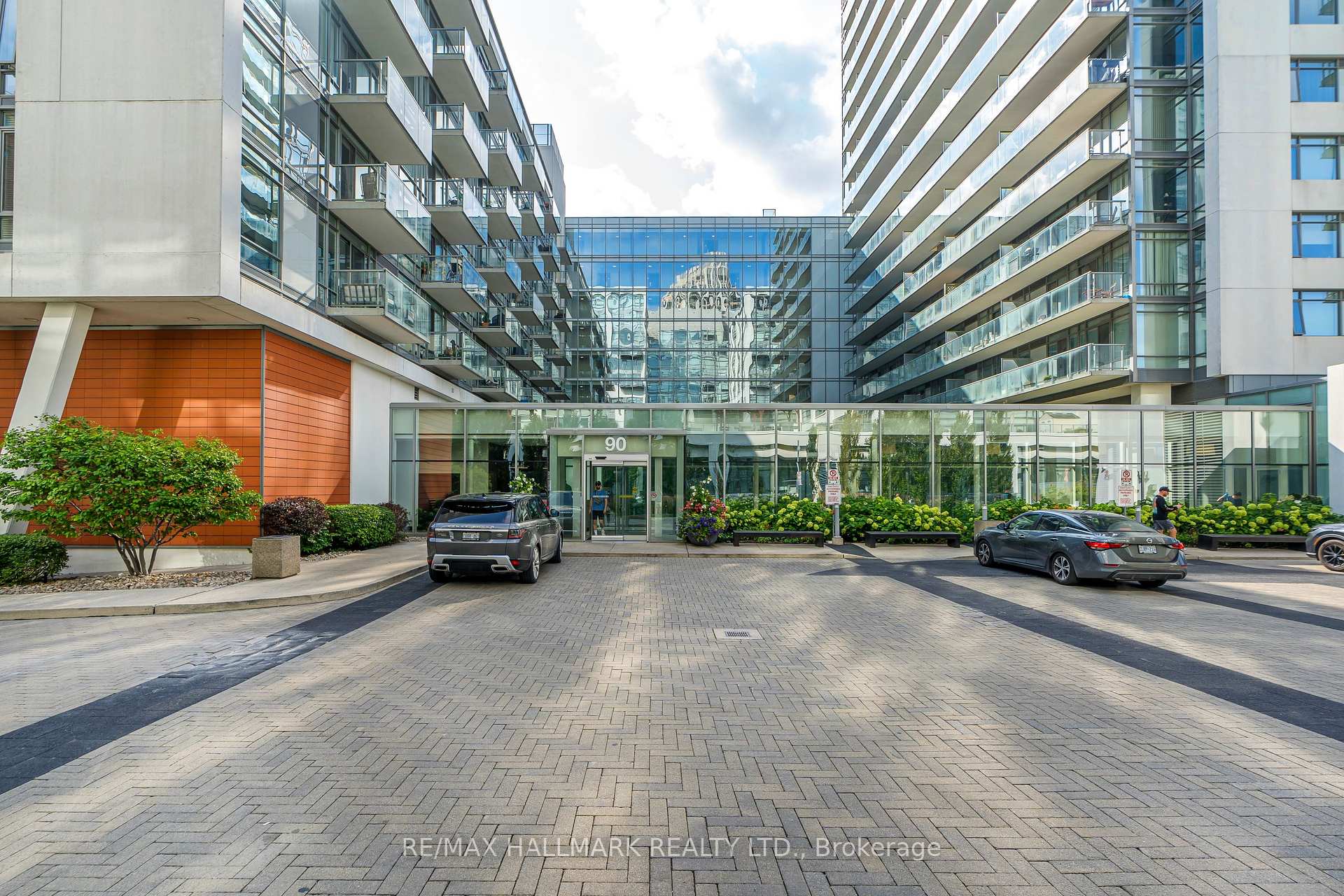 Photo 9 of Unit 919, 90 Stadium Road, Toronto, Niagara — HOMEH