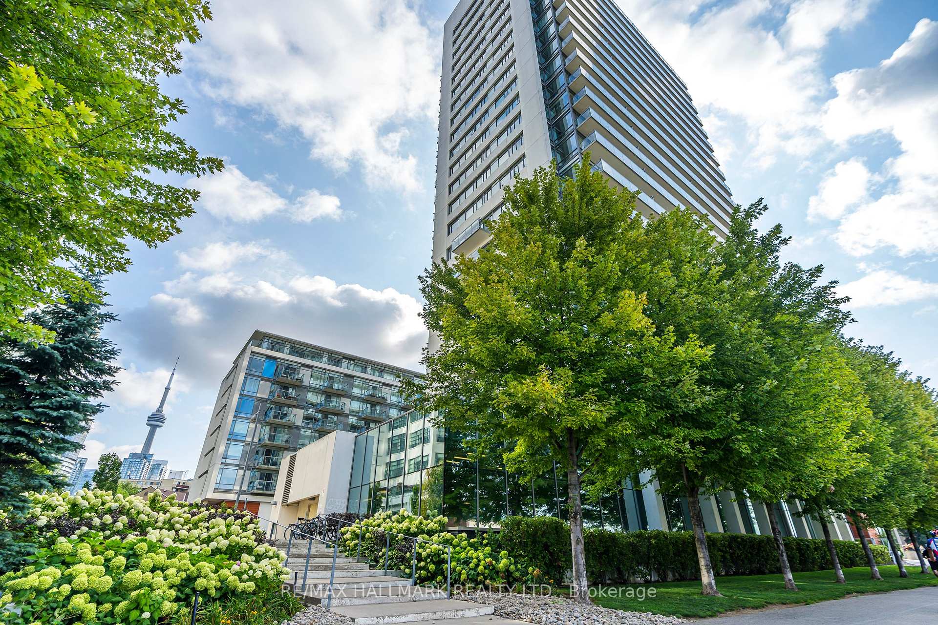 Photo 10 of Unit 919, 90 Stadium Road, Toronto, Niagara — HOMEH