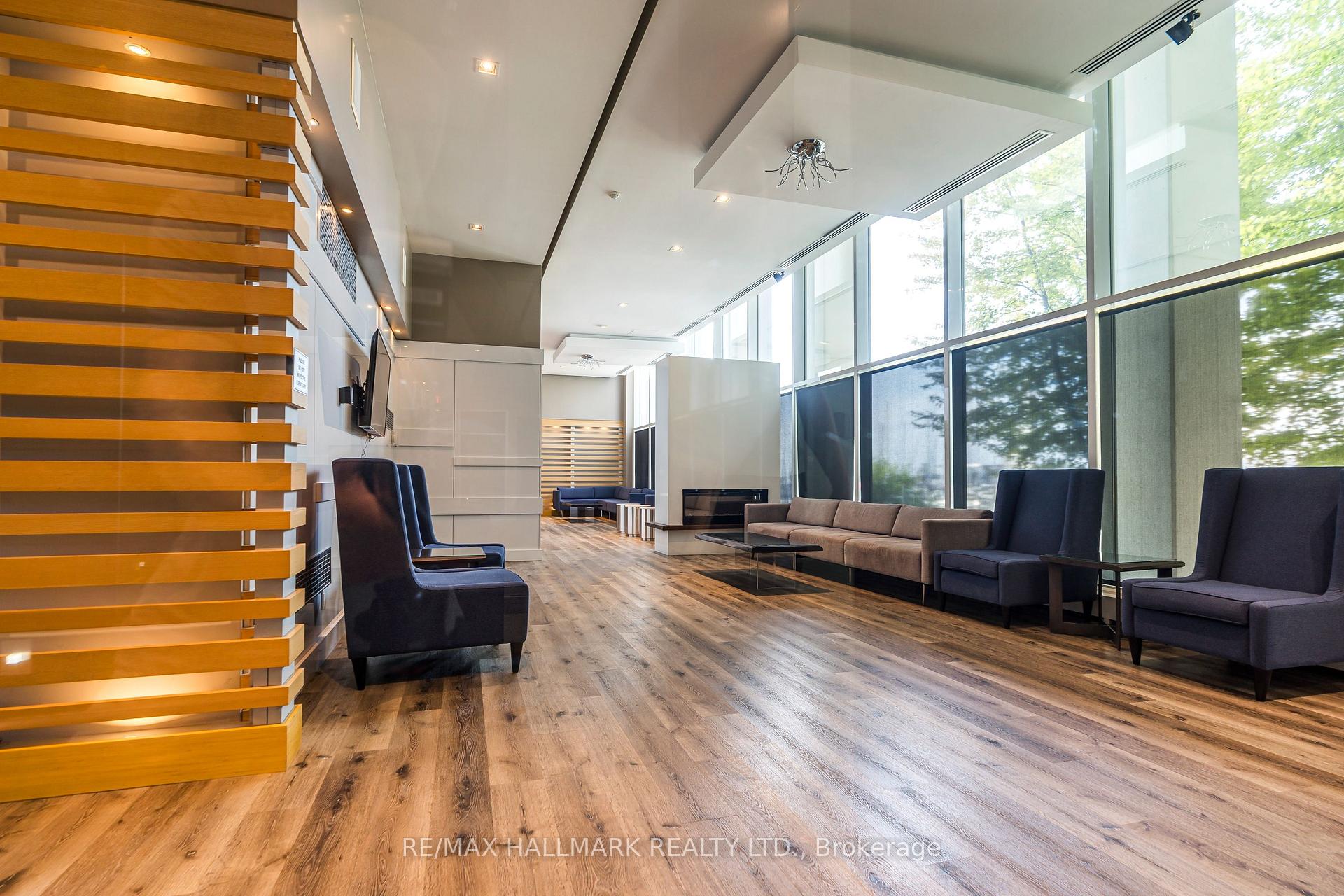 Photo 15 of Unit 919, 90 Stadium Road, Toronto, Niagara — HOMEH