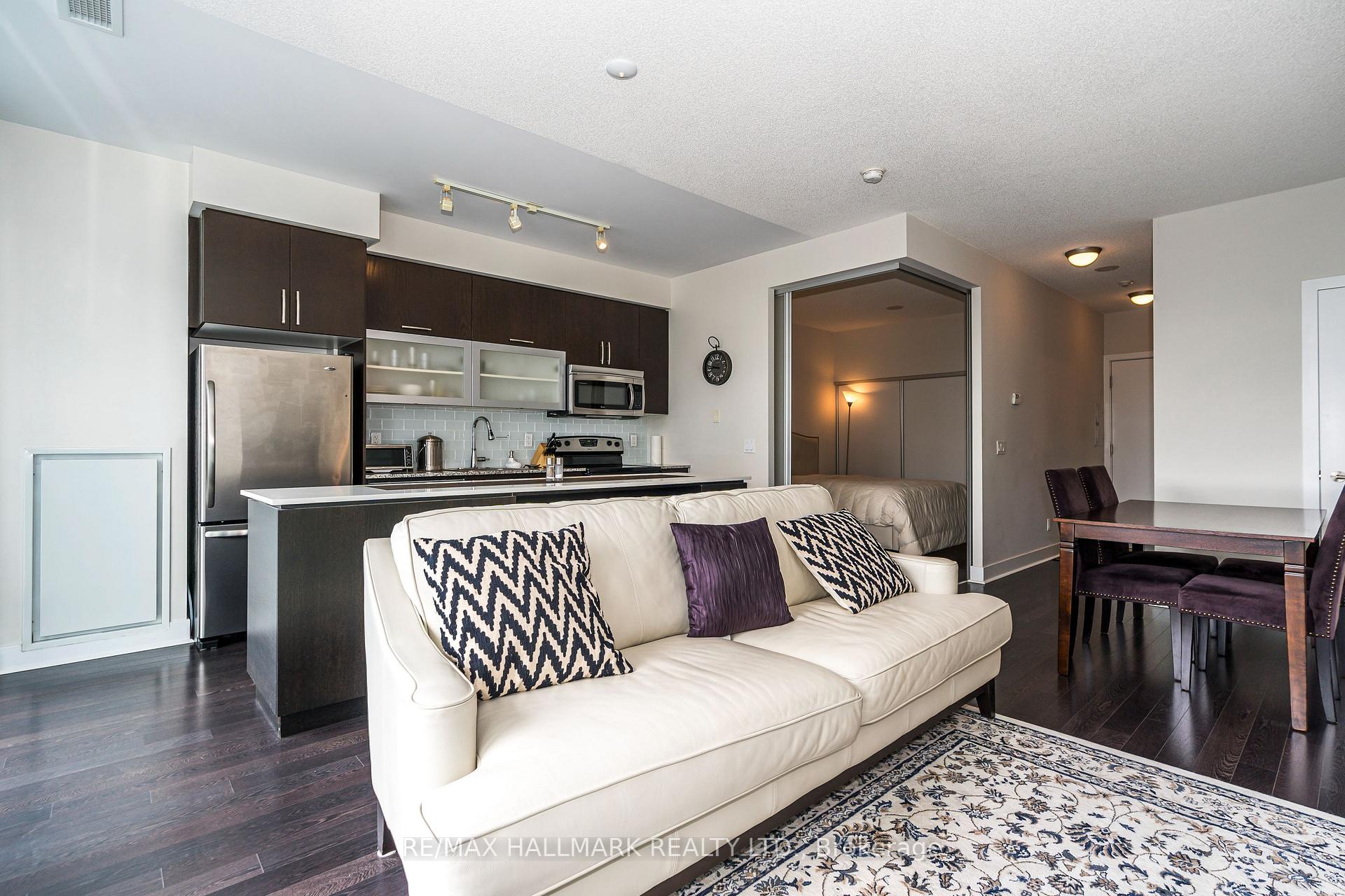 Photo 22 of Unit 919, 90 Stadium Road, Toronto, Niagara — HOMEH