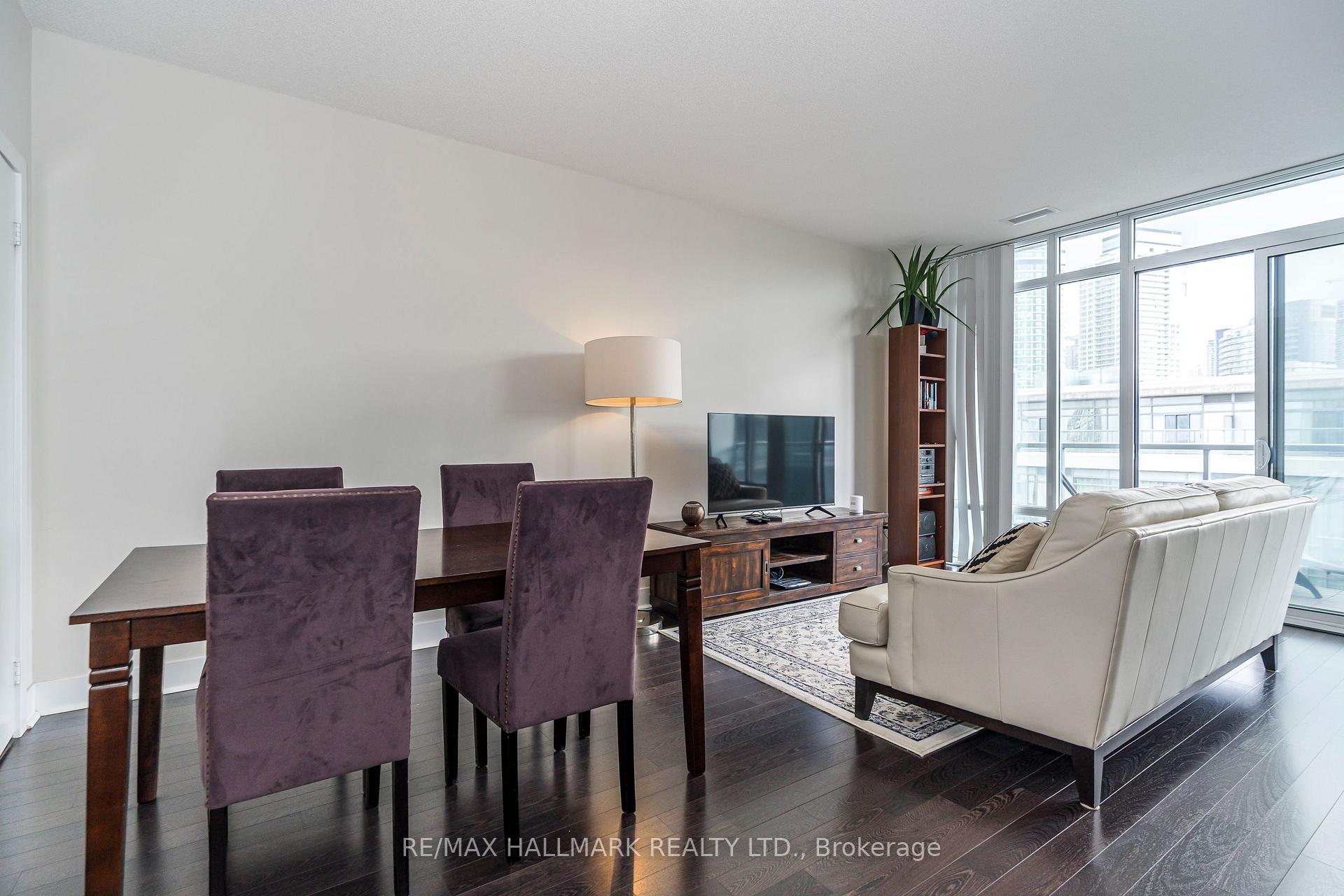 Photo 26 of Unit 919, 90 Stadium Road, Toronto, Niagara — HOMEH
