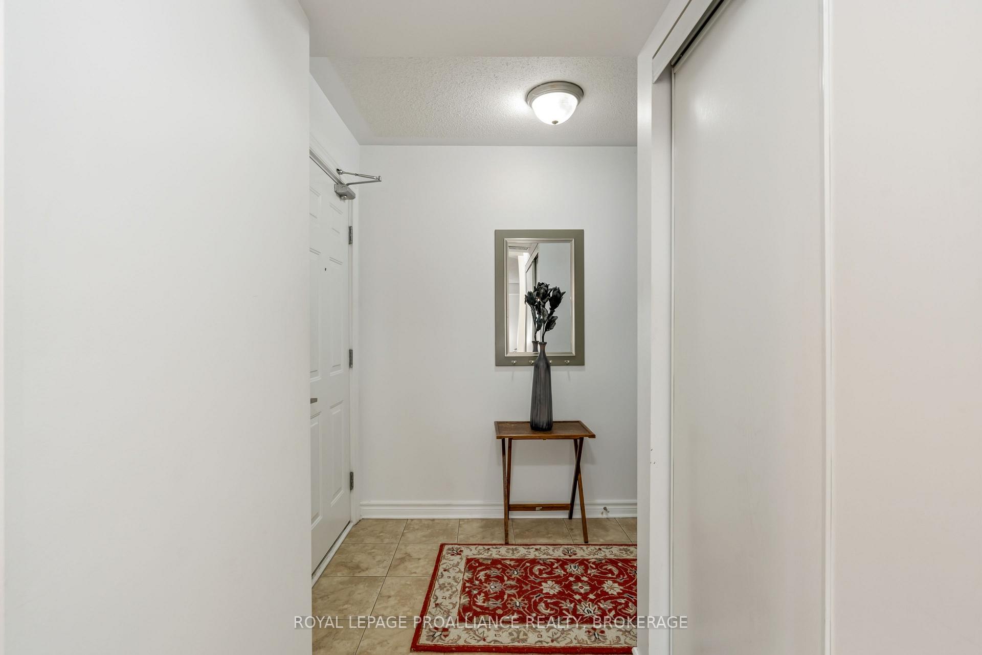 Photo 3 of Unit 2, 510 Stonefield Private, Ottawa, Barrhaven East — HOMEH