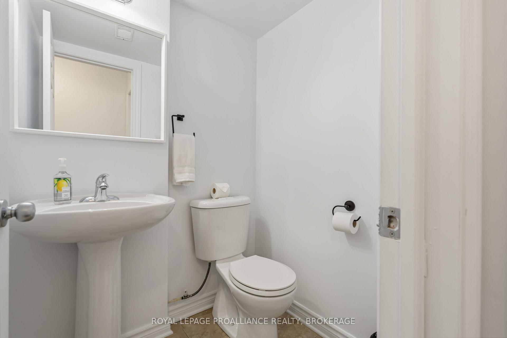 Photo 23 of Unit 2, 510 Stonefield Private, Ottawa, Barrhaven East — HOMEH