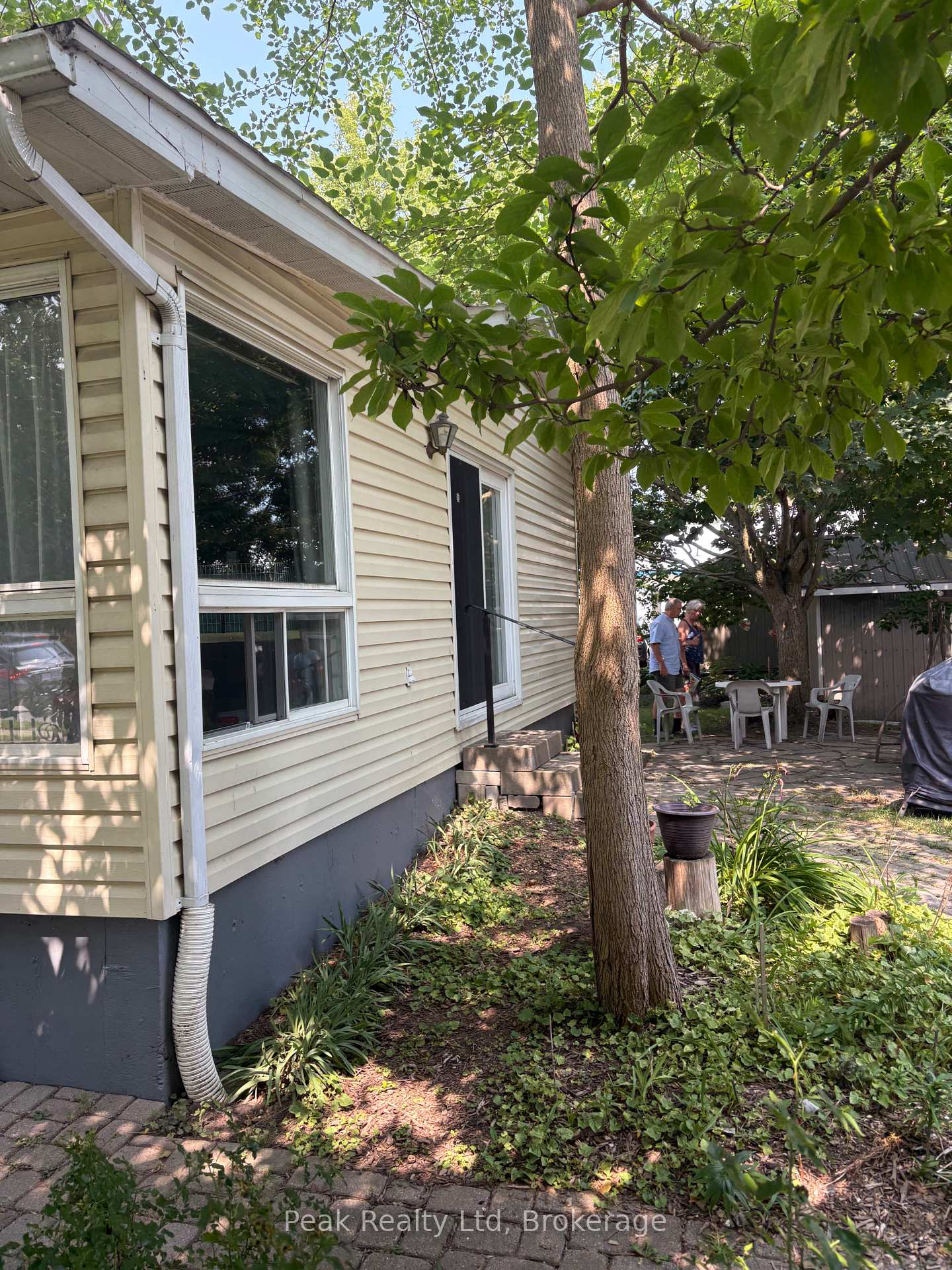 Photo 5 of 281 Turnberry Street, Huron East, Brussels — HOMEH