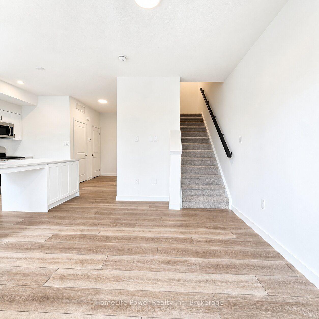 Photo 13 of Unit 110, 824 woolwich Street, Guelph, Riverside Park — HOMEH