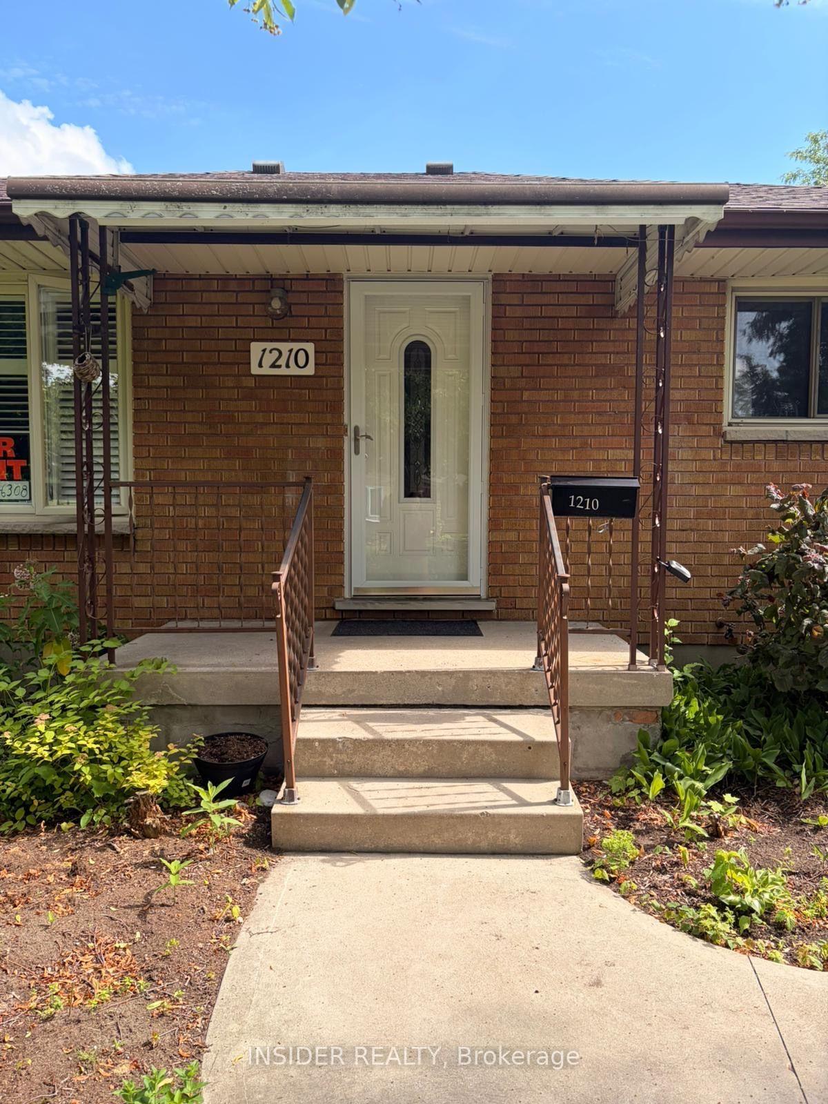 Photo 2 of 1210 Patann Drive, London, East D — HOMEH