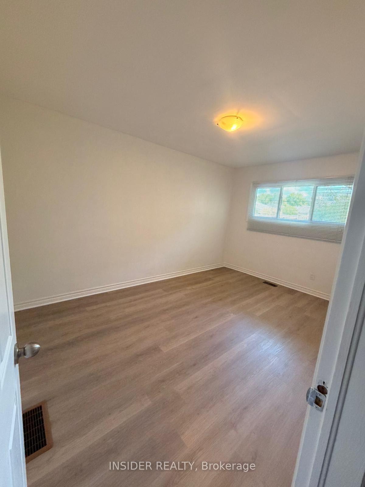 Photo 9 of 1210 Patann Drive, London, East D — HOMEH