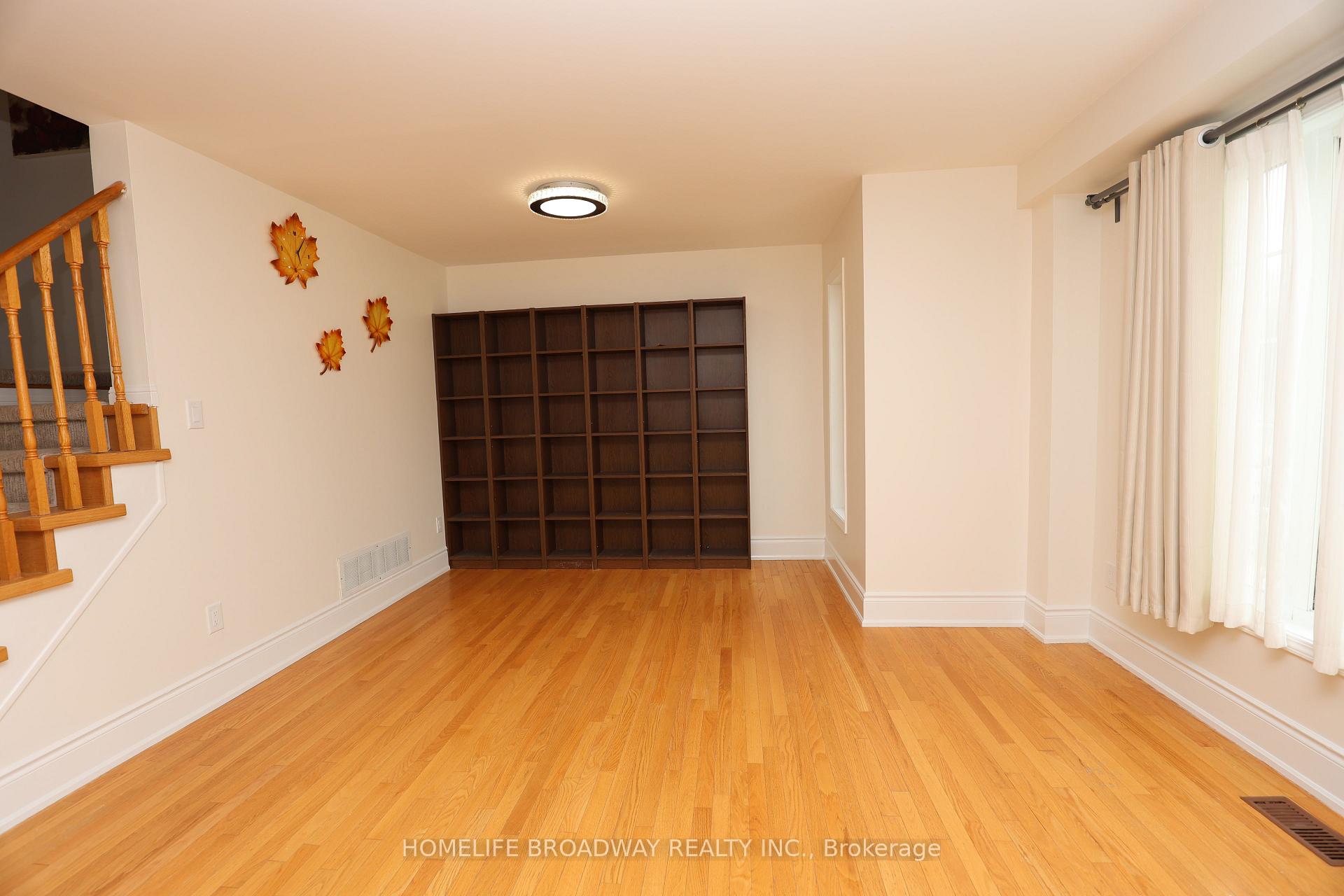 Photo 6 of 775 Bur Oak Avenue, Markham, Wismer — HOMEH