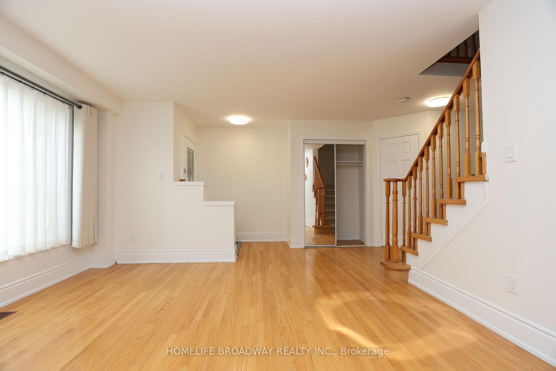 Photo 7 of 775 Bur Oak Avenue, Markham, Wismer — HOMEH