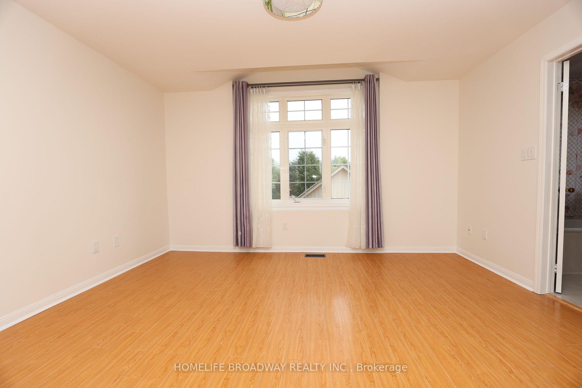 Photo 9 of 775 Bur Oak Avenue, Markham, Wismer — HOMEH