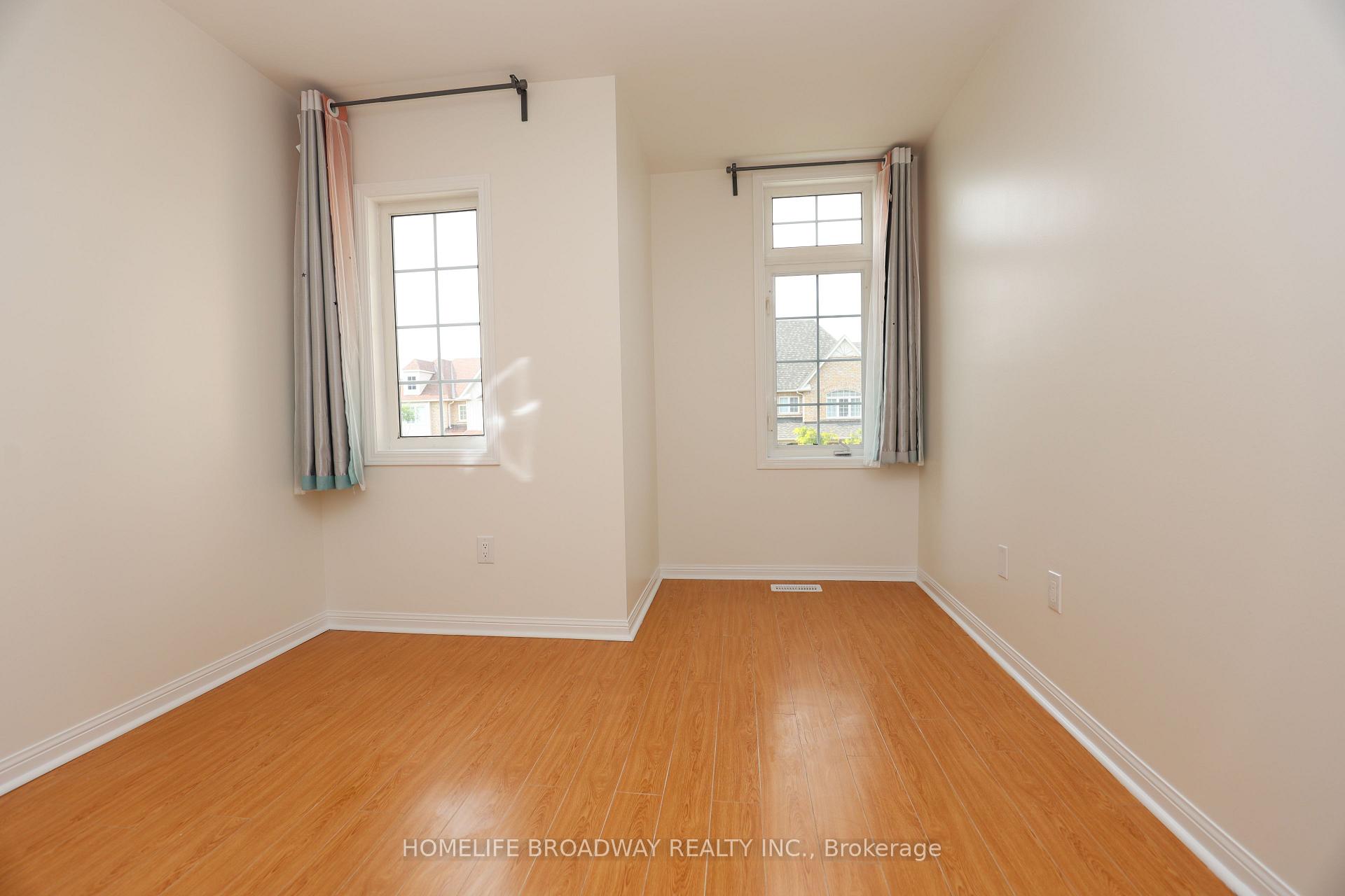 Photo 12 of 775 Bur Oak Avenue, Markham, Wismer — HOMEH