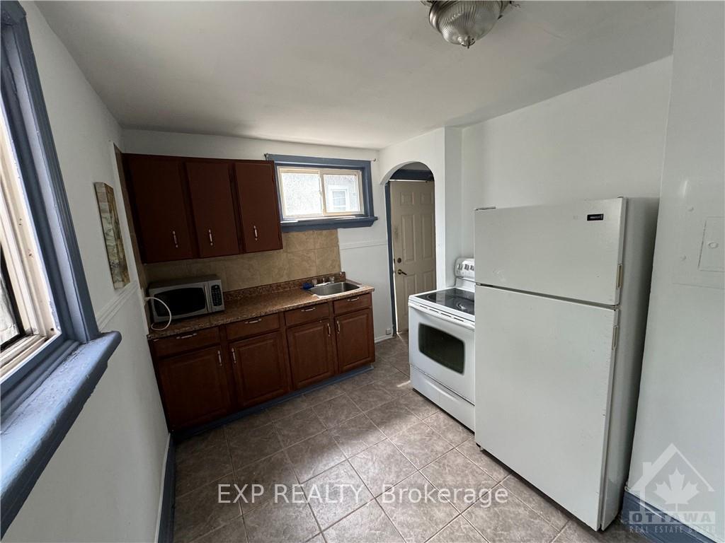 Photo 4 of Unit 3, 70 Barrette Street, Ottawa, Vanier — HOMEH