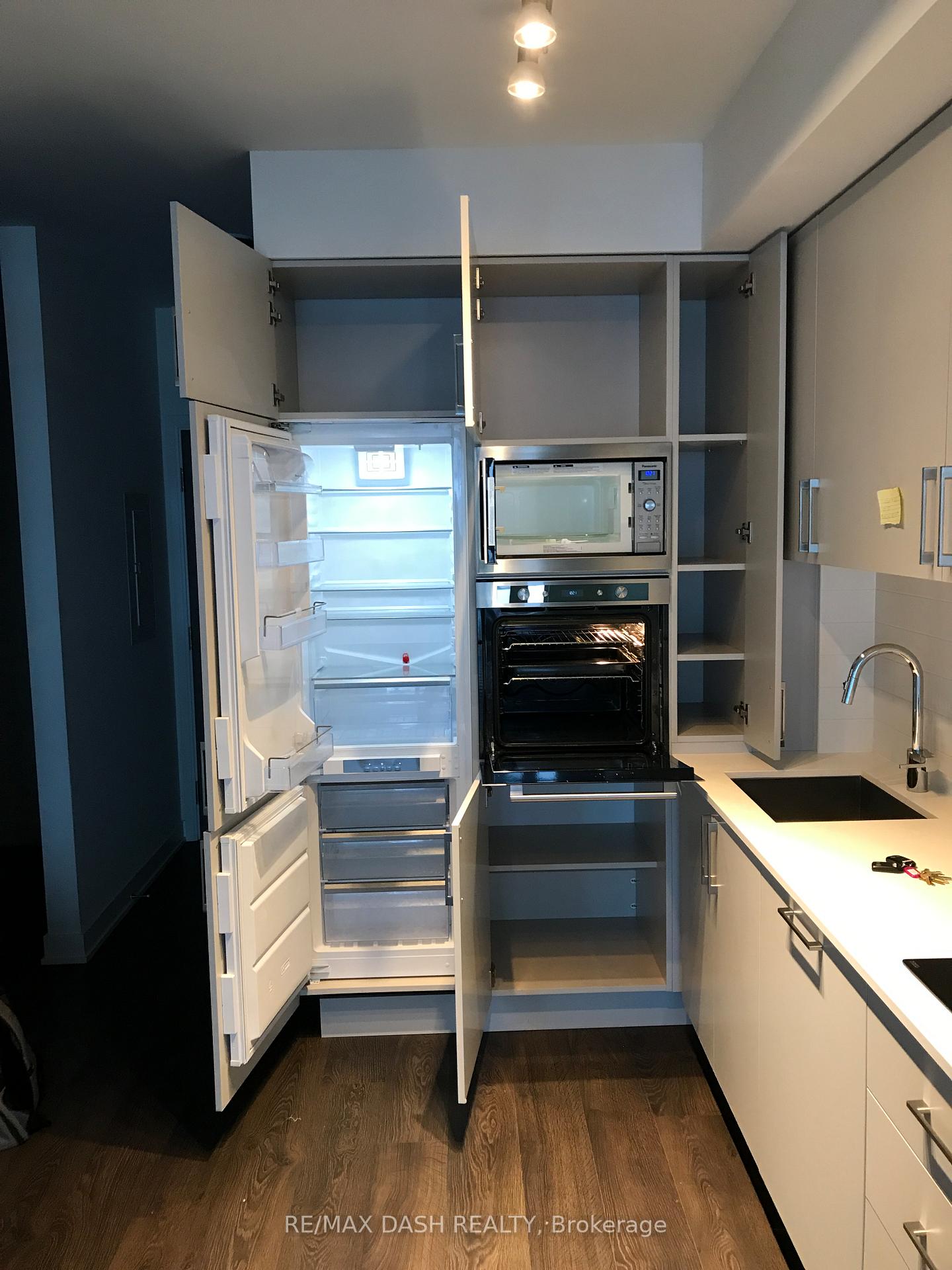 Photo 3 of Unit 1214E, 576 Front Street W, Toronto, Waterfront Communities — HOMEH