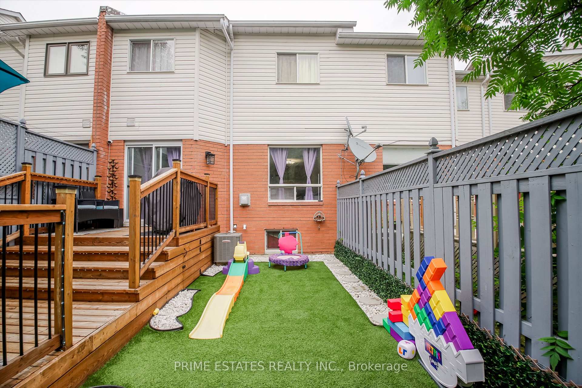Photo 6 of 1774 Woodgate Trail, Oshawa, Samac — HOMEH