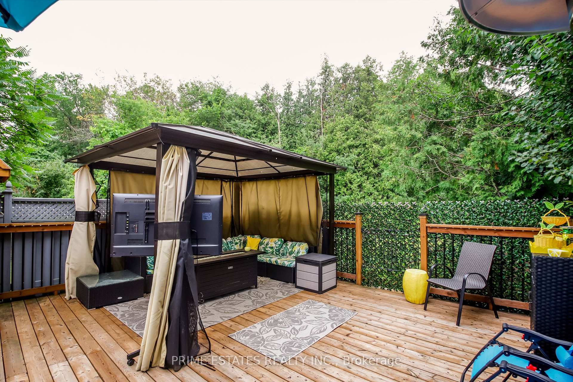 Photo 8 of 1774 Woodgate Trail, Oshawa, Samac — HOMEH