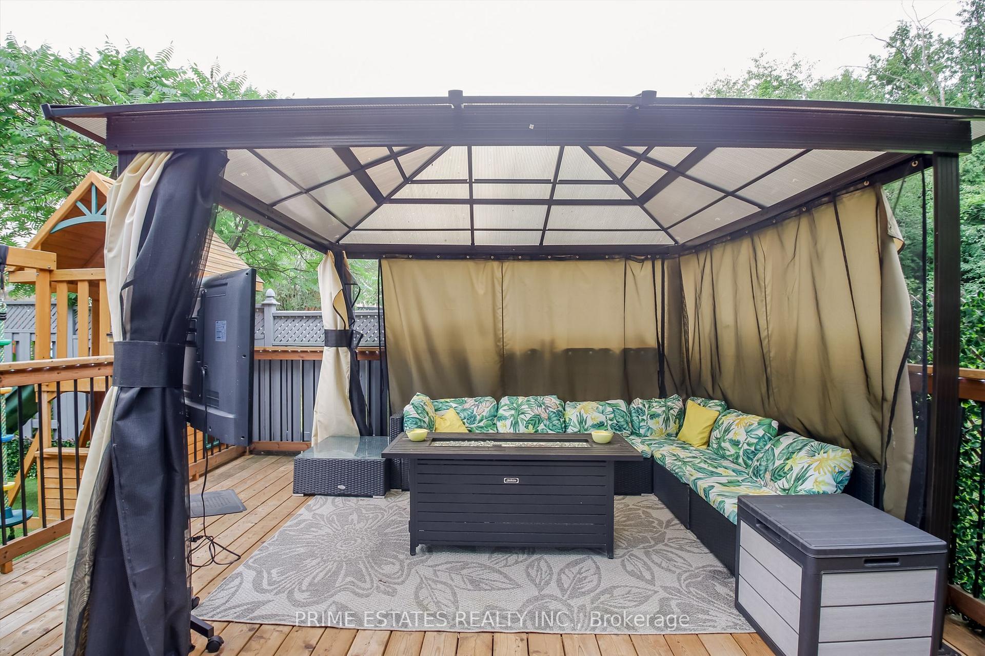 Photo 9 of 1774 Woodgate Trail, Oshawa, Samac — HOMEH