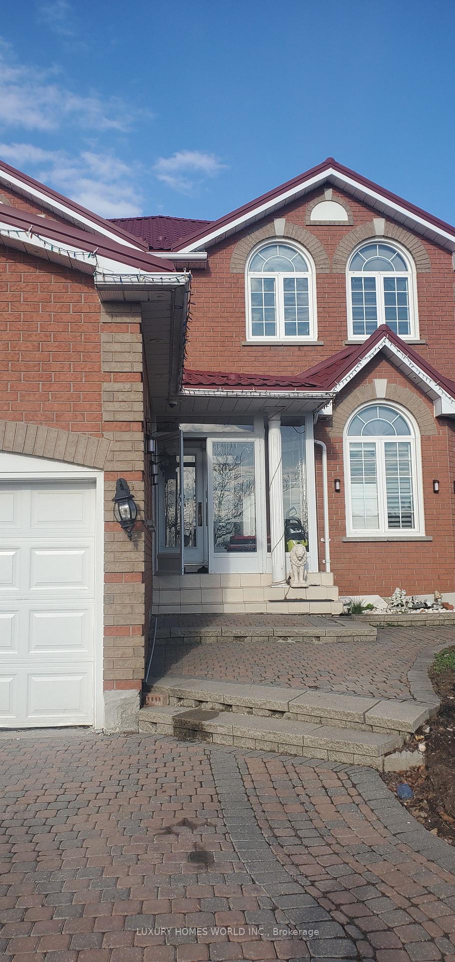 Photo 2 of 160 Featherstone Avenue, Markham, Middlefield — HOMEH