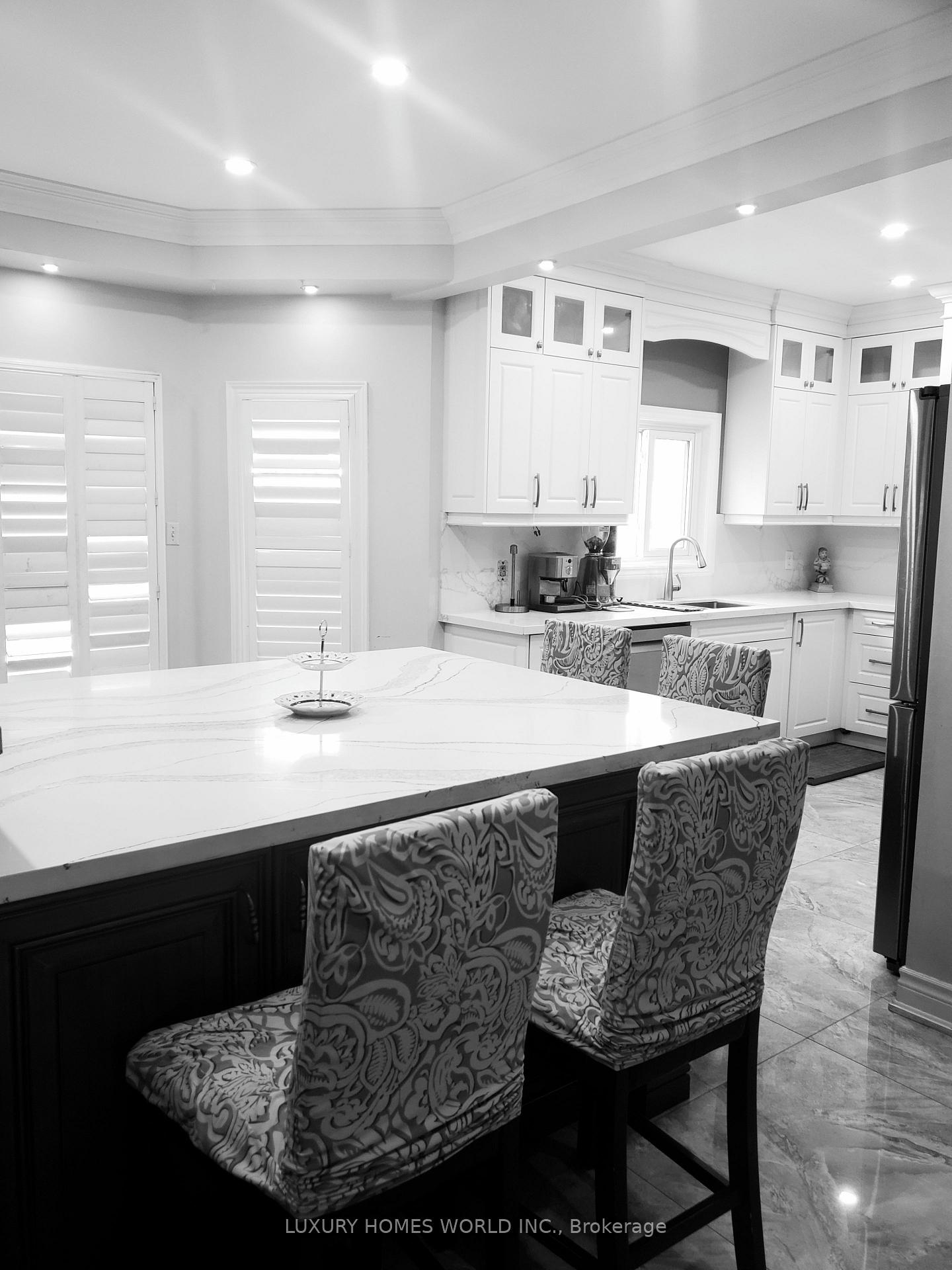 Photo 10 of 160 Featherstone Avenue, Markham, Middlefield — HOMEH