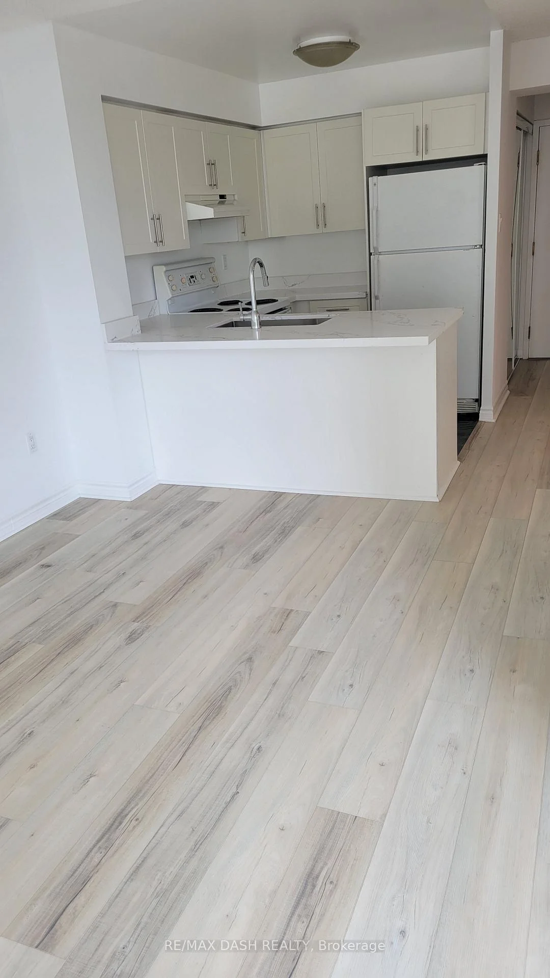 Photo 12 of Unit 1113, 109 Front Street E, Toronto, Moss Park — HOMEH