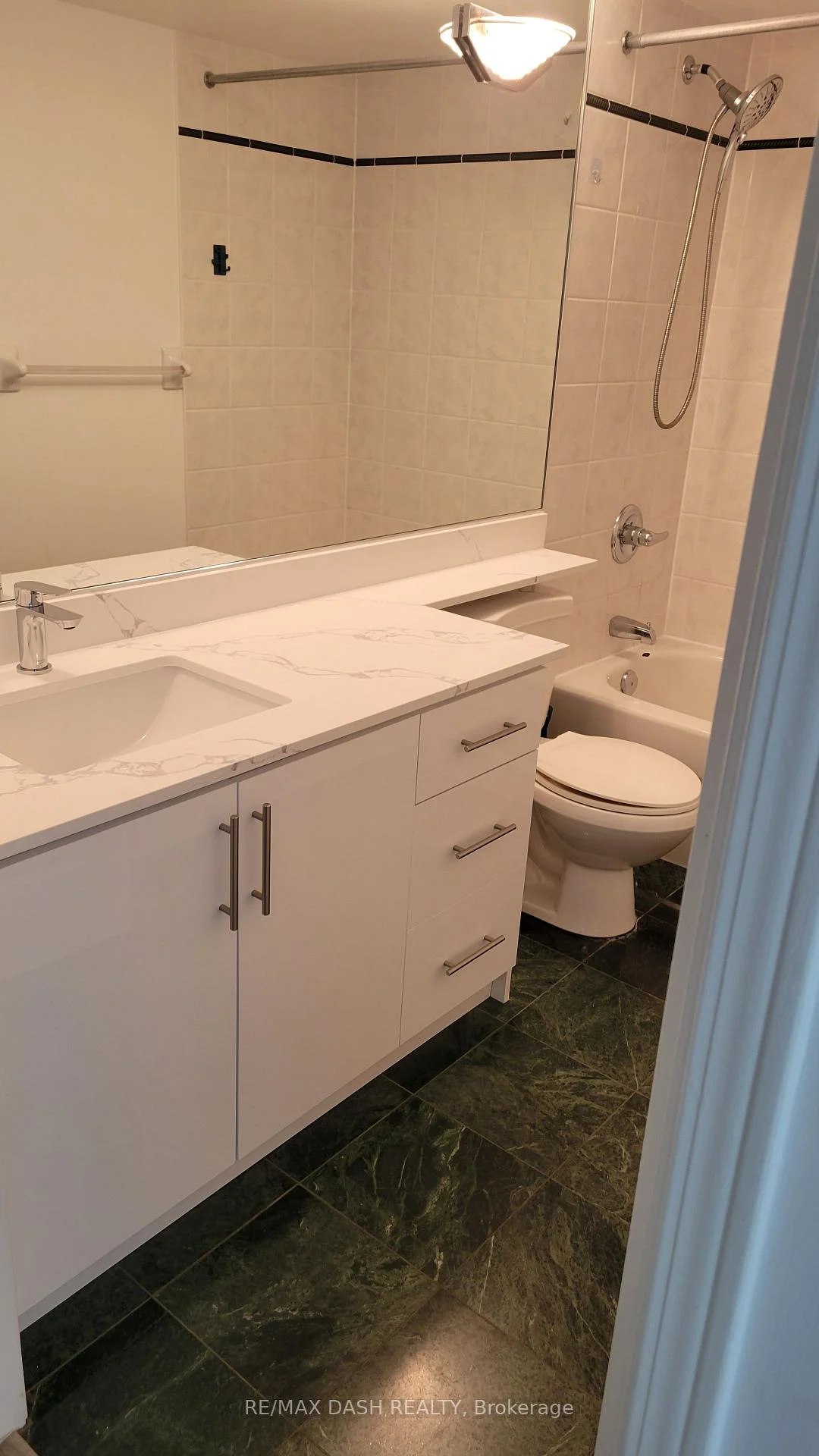 Photo 14 of Unit 1113, 109 Front Street E, Toronto, Moss Park — HOMEH