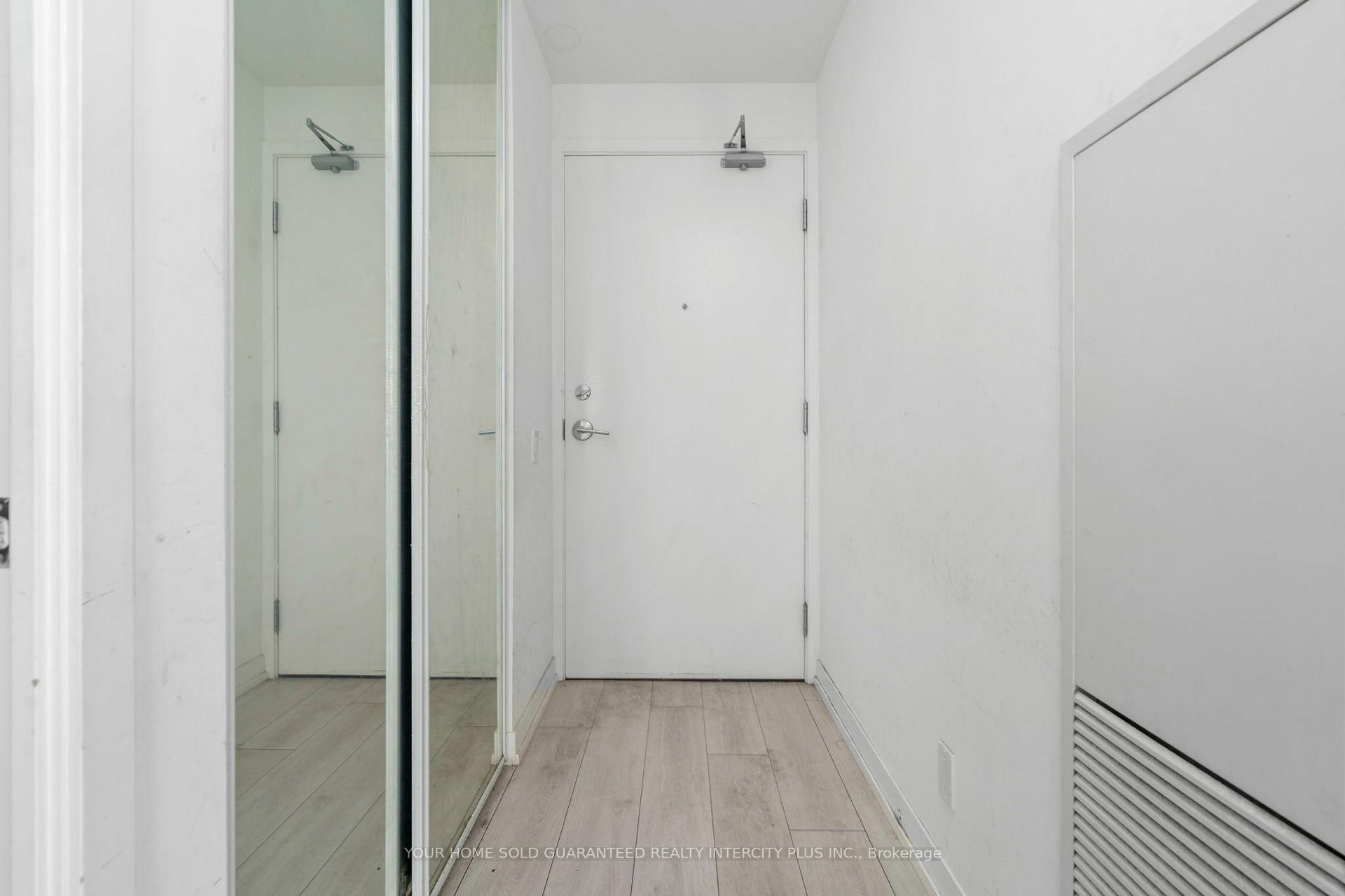 Photo 5 of Unit 1503, 5 Buttermill Avenue, Vaughan, Vaughan Corporate Centre — HOMEH