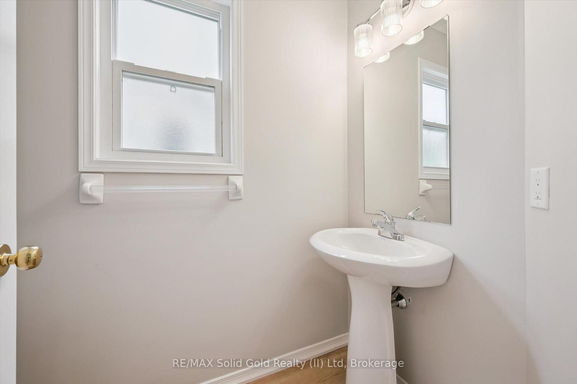 Photo 7 of 751 Laurelwood Drive, Waterloo, Erbsville/Laurelwood — HOMEH