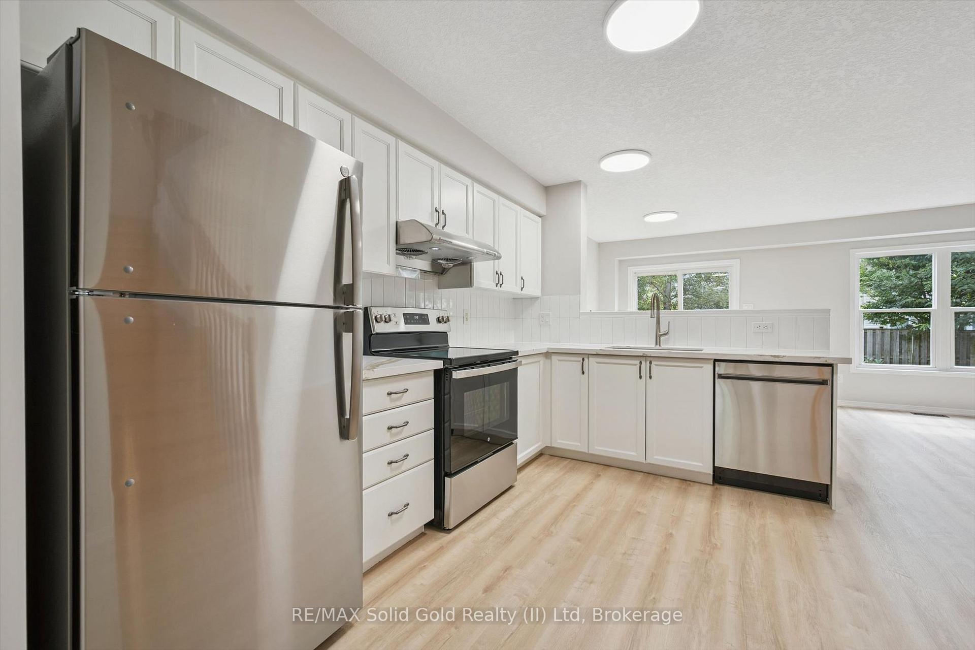 Photo 8 of 751 Laurelwood Drive, Waterloo, Erbsville/Laurelwood — HOMEH