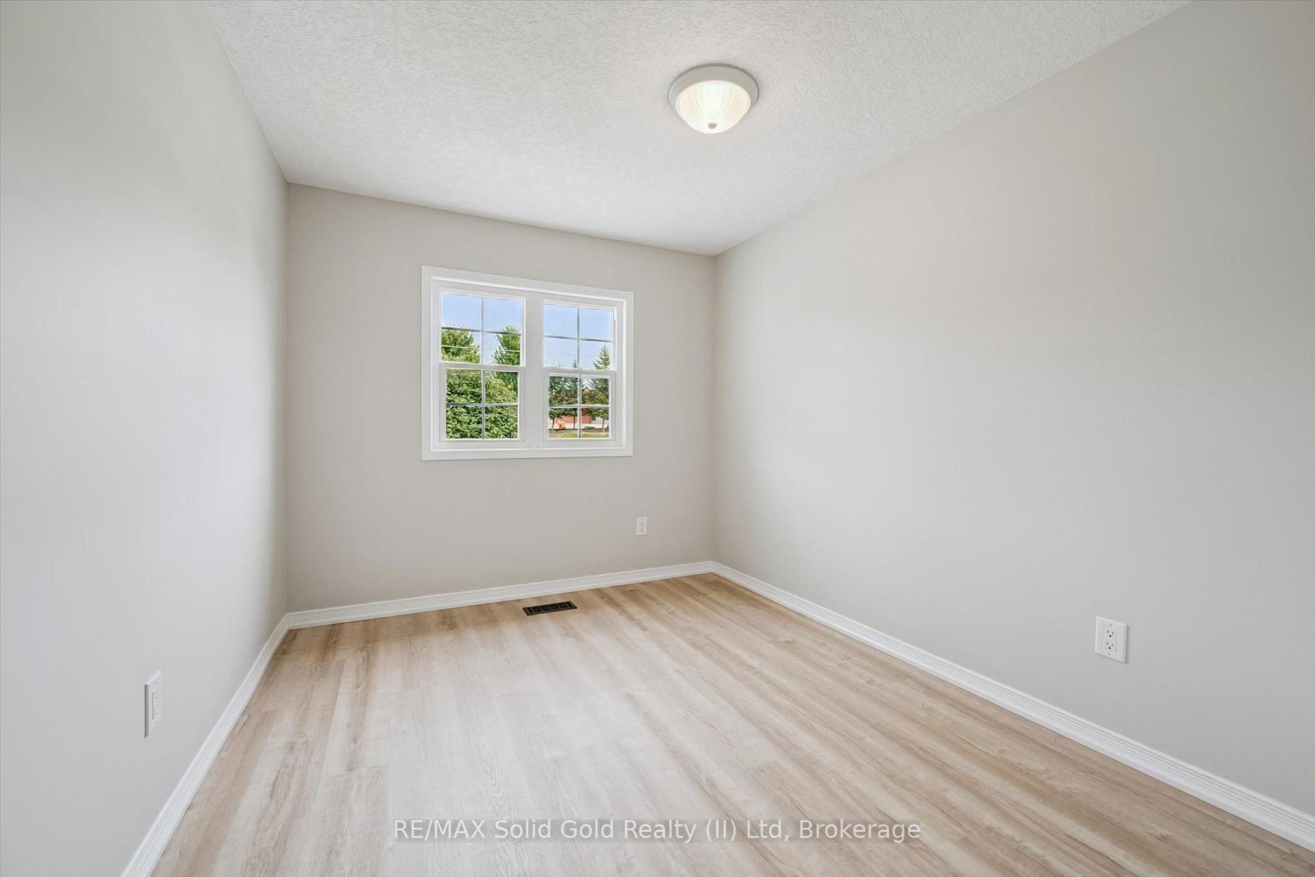 Photo 30 of 751 Laurelwood Drive, Waterloo, Erbsville/Laurelwood — HOMEH