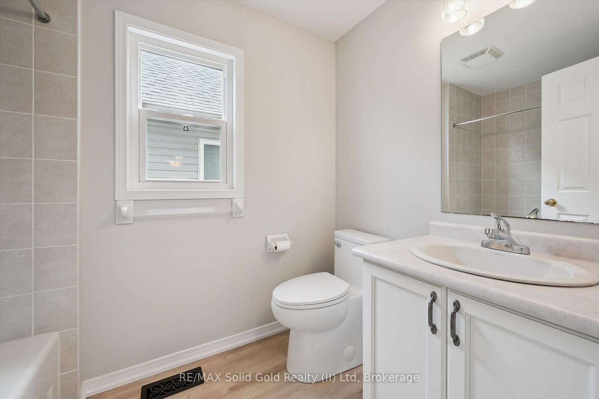 Photo 32 of 751 Laurelwood Drive, Waterloo, Erbsville/Laurelwood — HOMEH