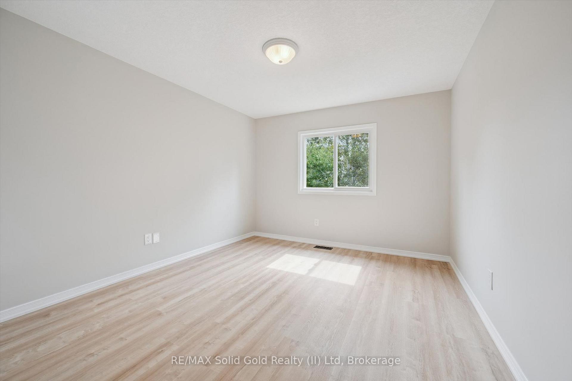 Photo 34 of 751 Laurelwood Drive, Waterloo, Erbsville/Laurelwood — HOMEH