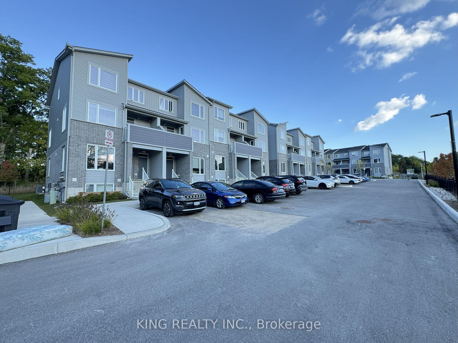 Photo 3 of Unit 45, 990 Deveron Crescent, London, South J — HOMEH