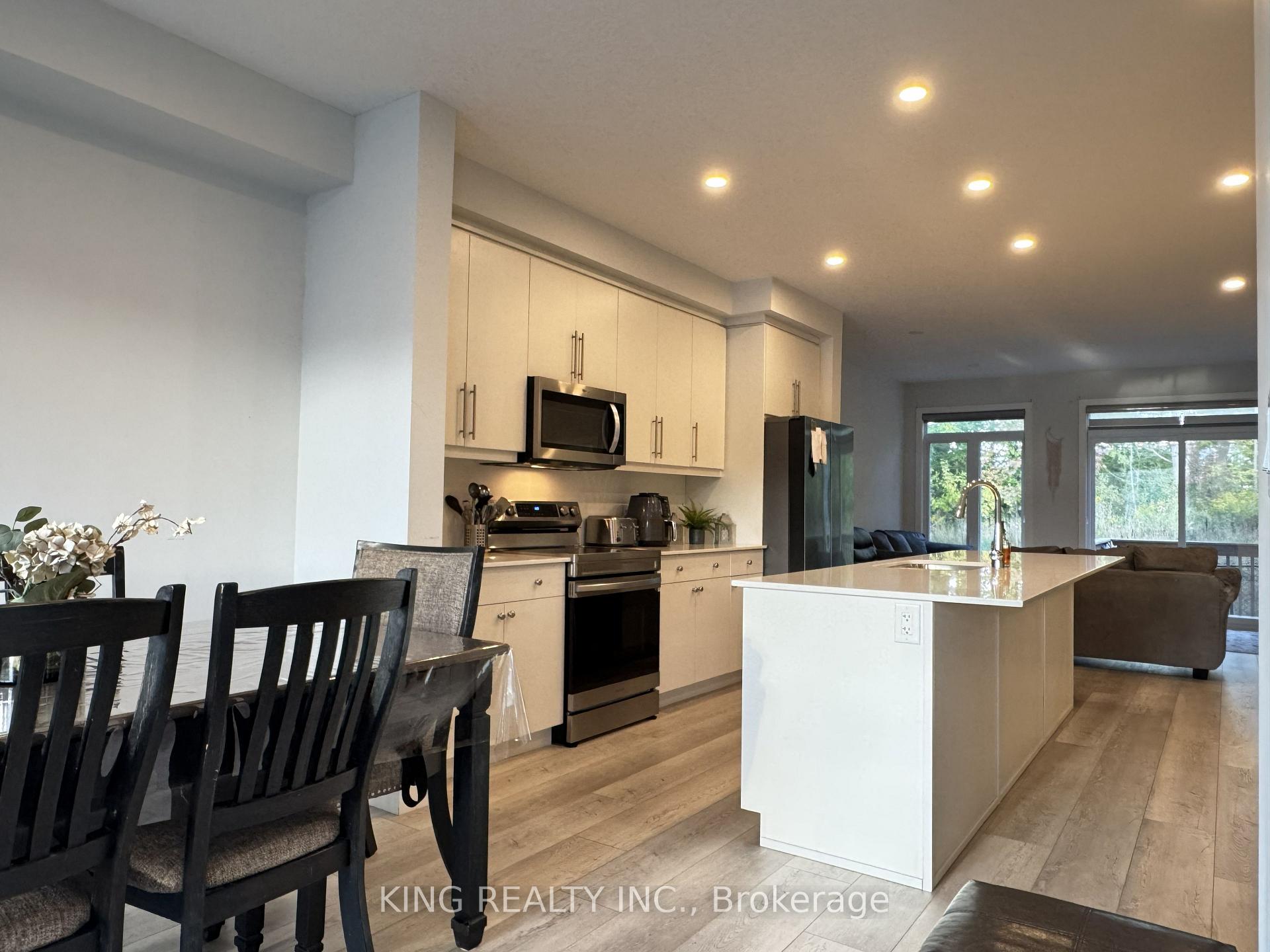 Photo 10 of Unit 45, 990 Deveron Crescent, London, South J — HOMEH