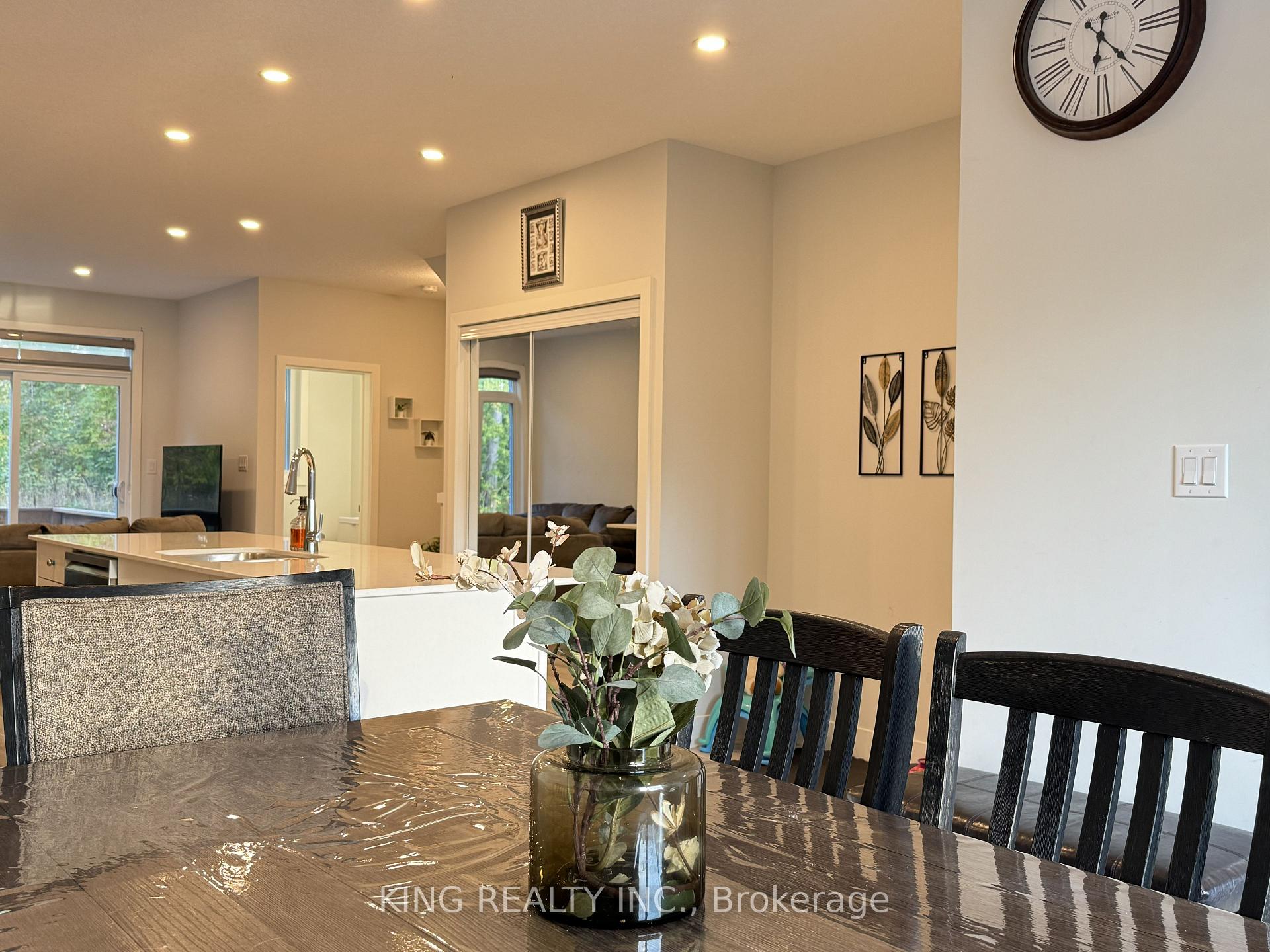 Photo 11 of Unit 45, 990 Deveron Crescent, London, South J — HOMEH