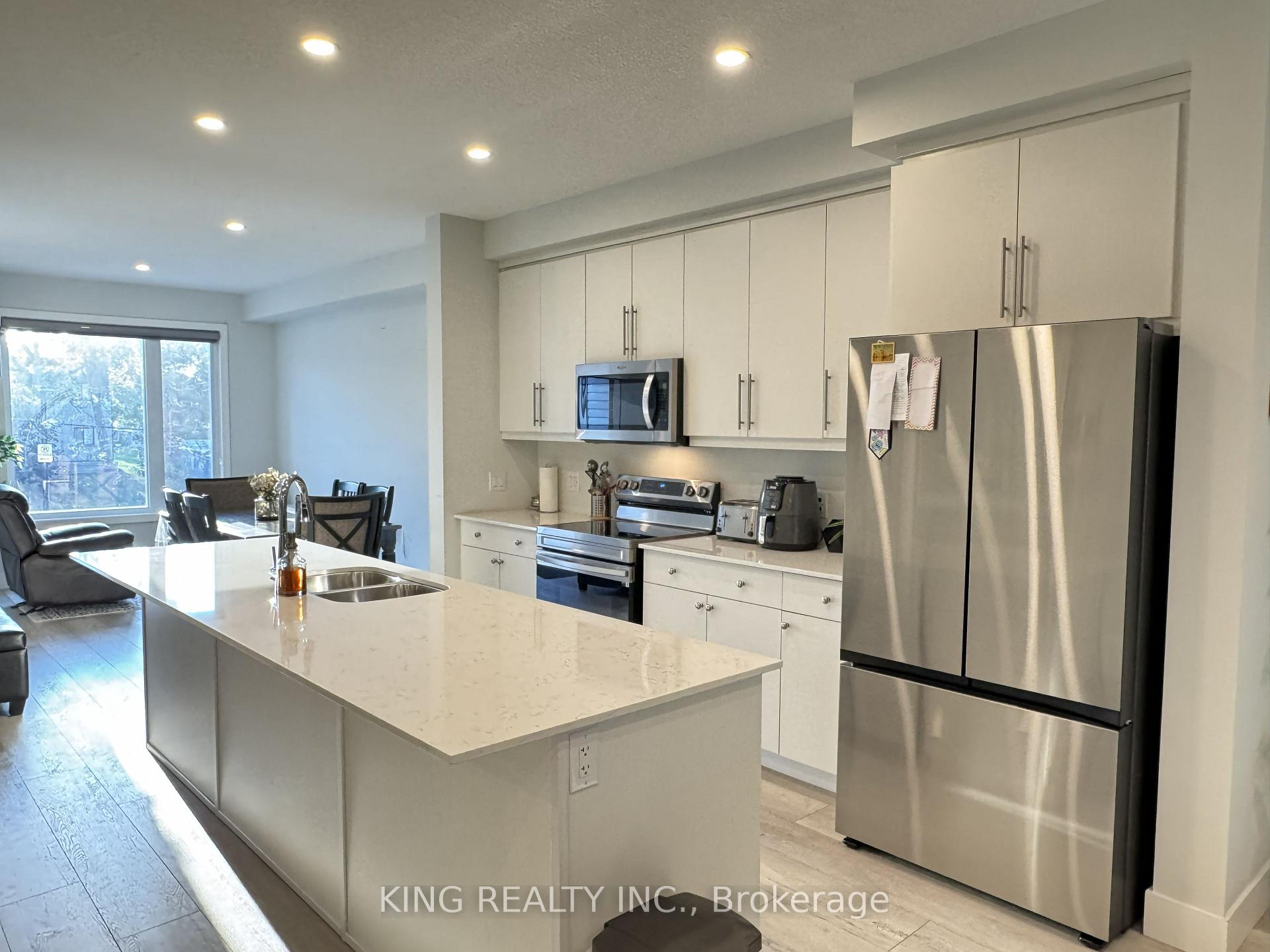 Photo 14 of Unit 45, 990 Deveron Crescent, London, South J — HOMEH