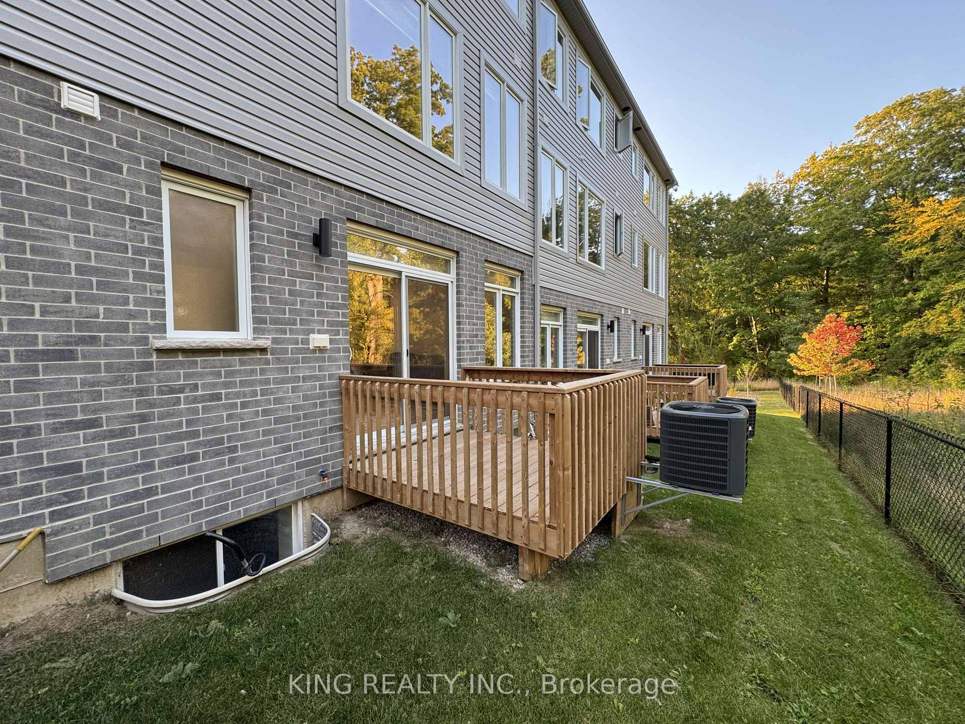 Photo 39 of Unit 45, 990 Deveron Crescent, London, South J — HOMEH