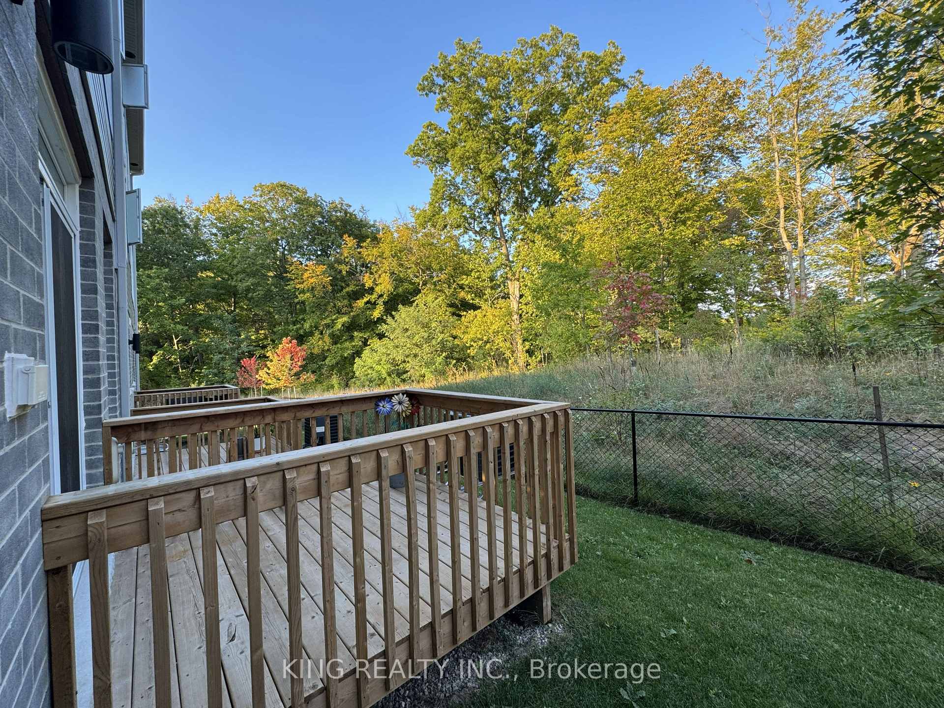 Photo 40 of Unit 45, 990 Deveron Crescent, London, South J — HOMEH