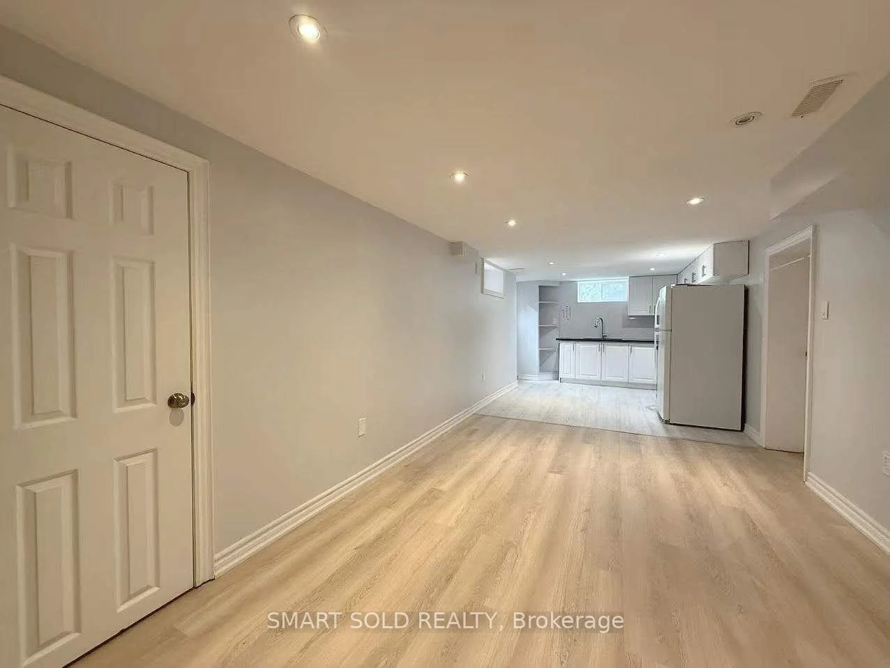 Photo 8 of 32 East Drive, Markham, Unionville — HOMEH