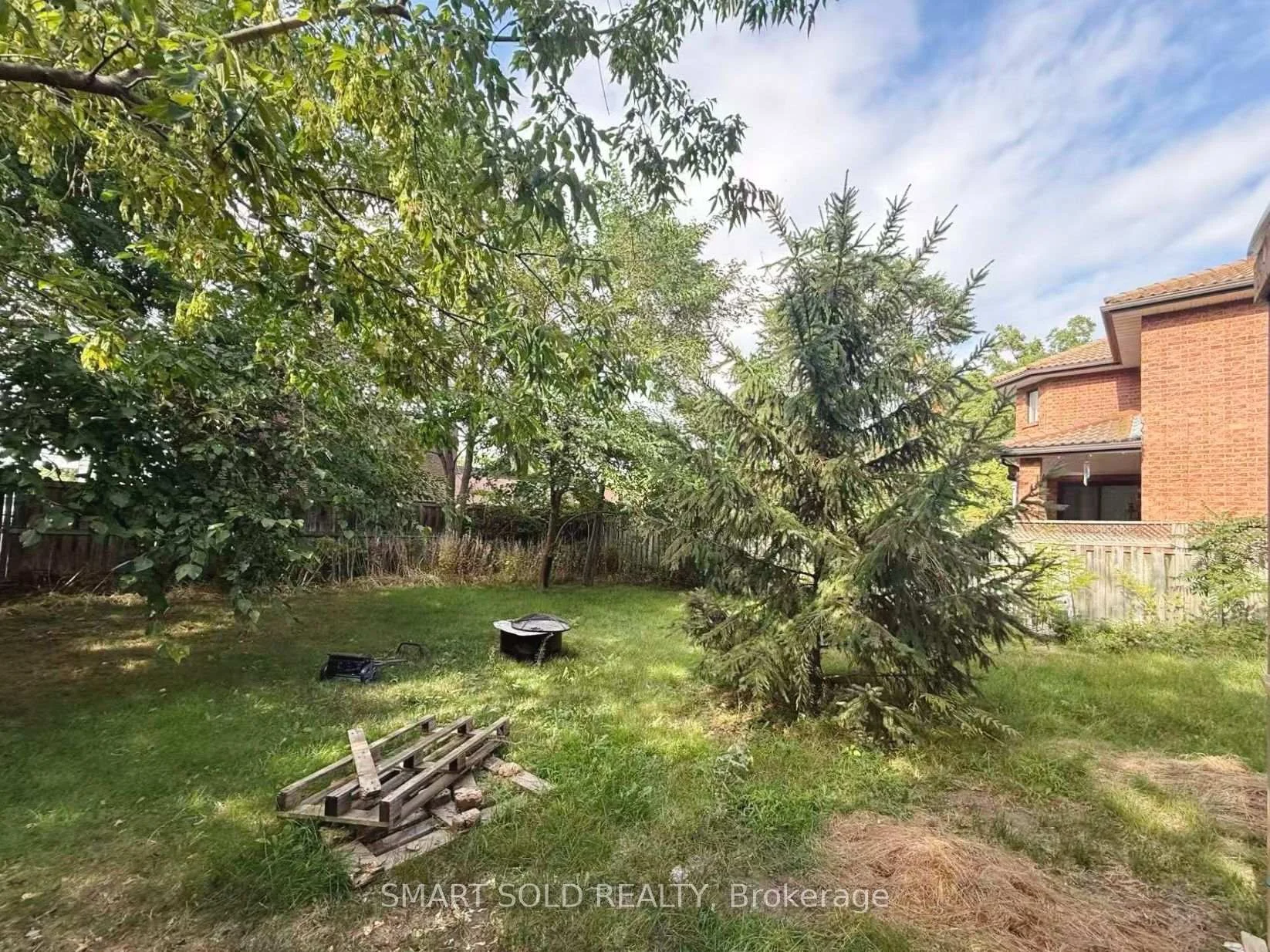 Photo 13 of 32 East Drive, Markham, Unionville — HOMEH