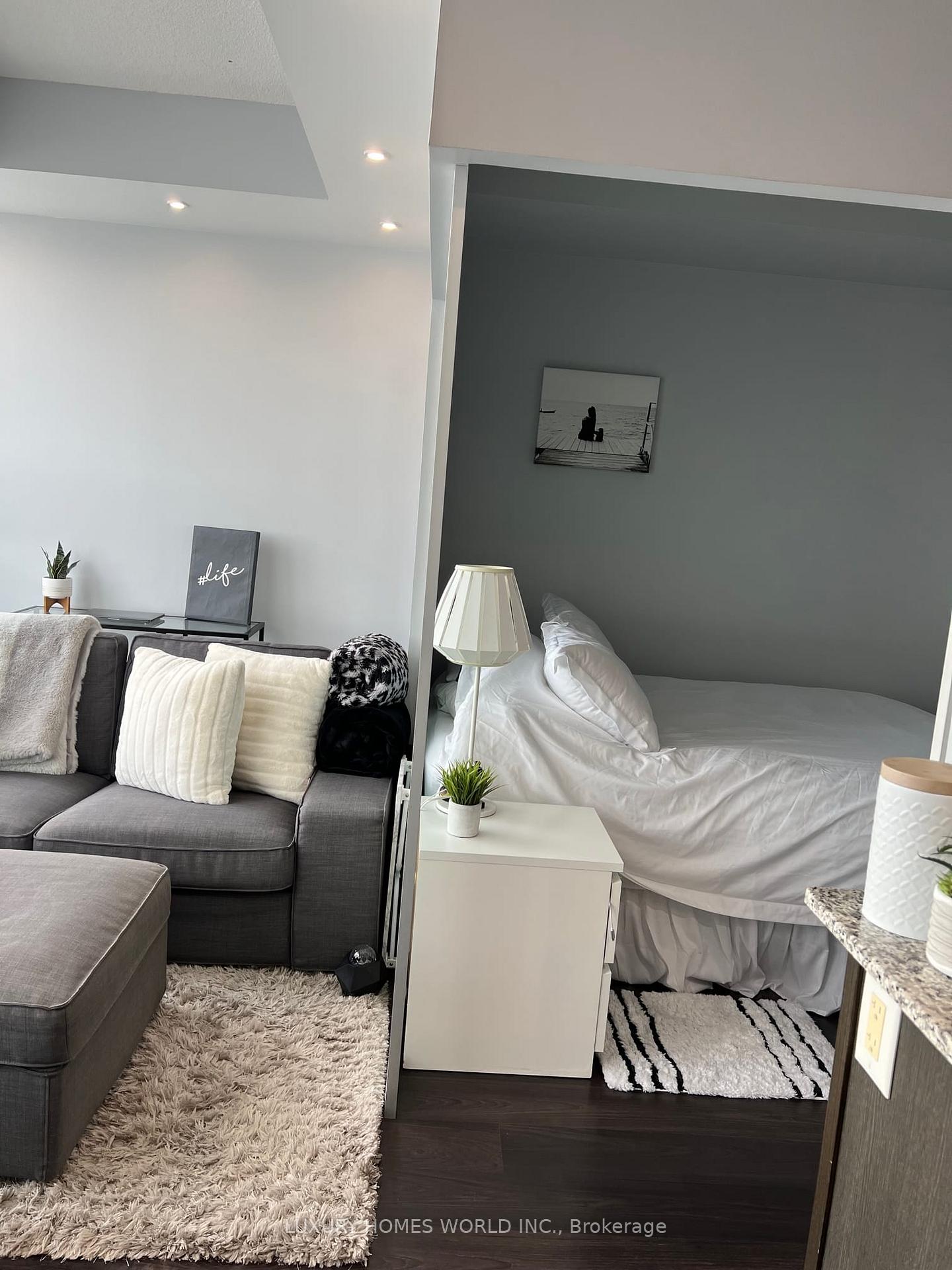 Photo 7 of Unit 907, 11 Superior Avenue, Etobicoke, Mimico — HOMEH
