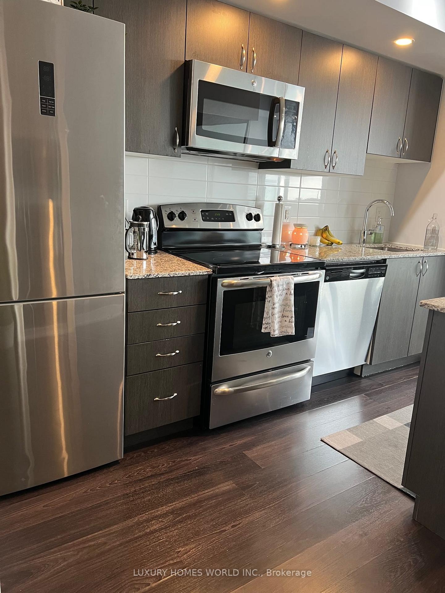 Photo 9 of Unit 907, 11 Superior Avenue, Etobicoke, Mimico — HOMEH
