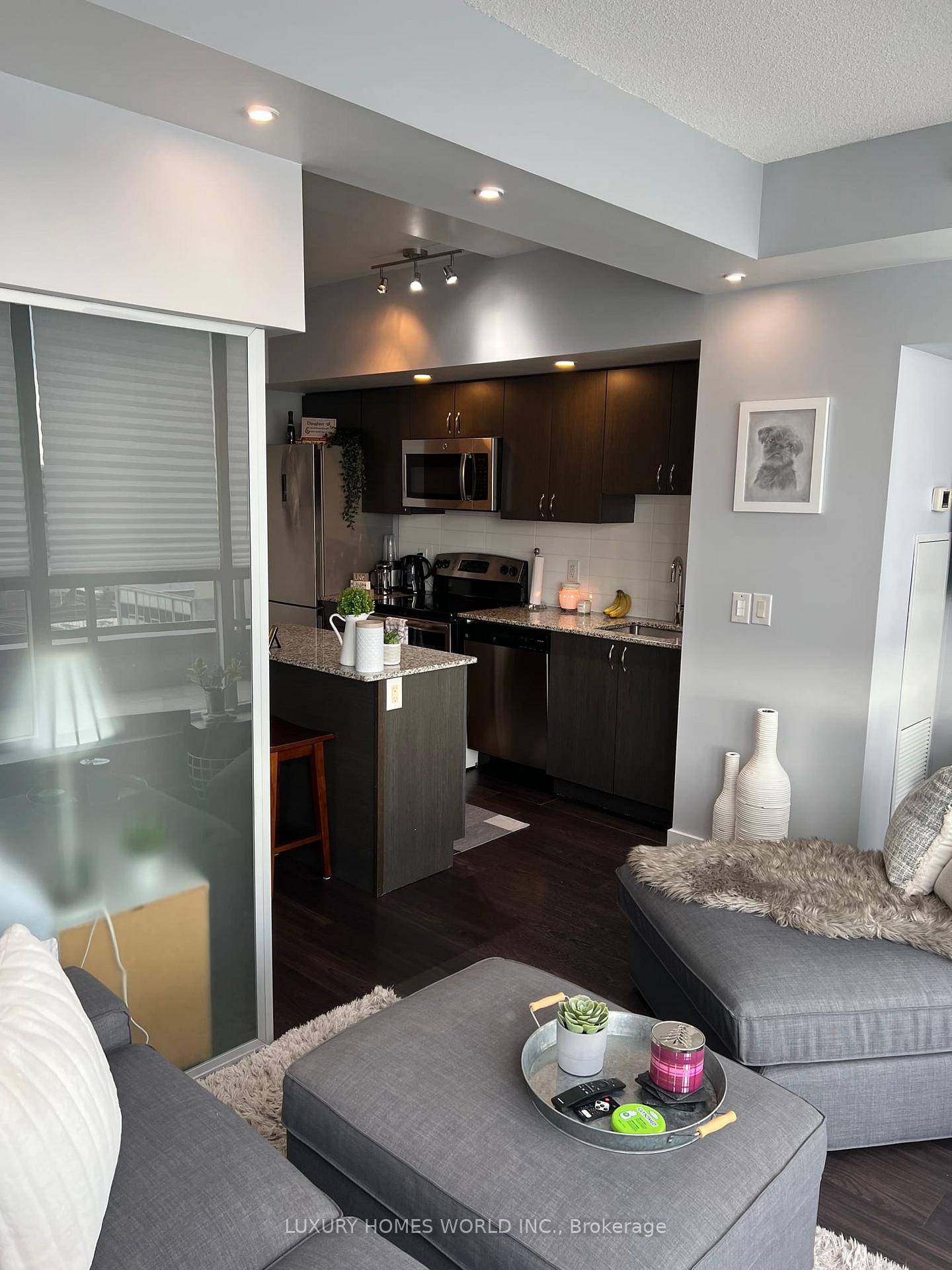 Photo 10 of Unit 907, 11 Superior Avenue, Etobicoke, Mimico — HOMEH