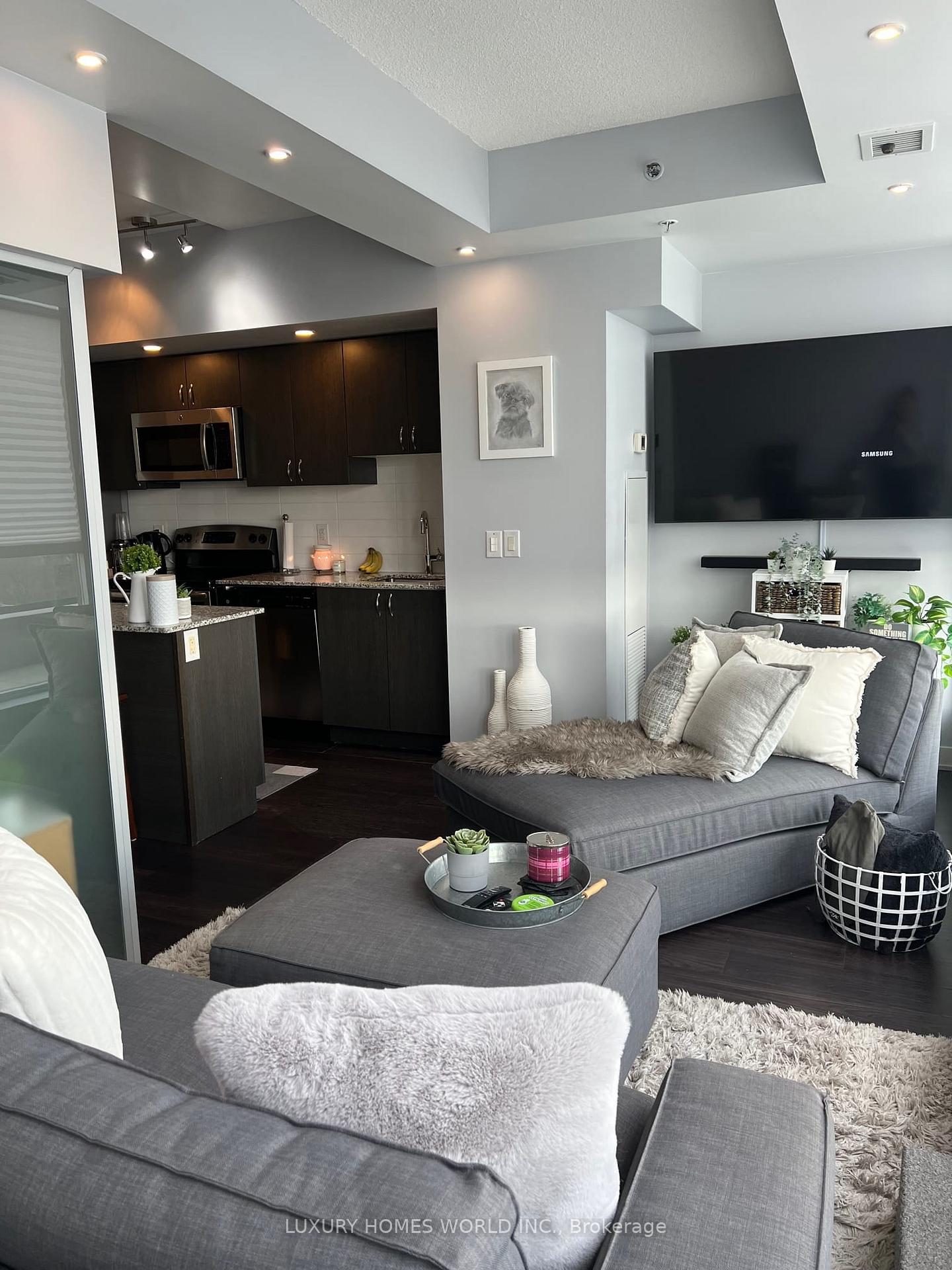 Photo 11 of Unit 907, 11 Superior Avenue, Etobicoke, Mimico — HOMEH