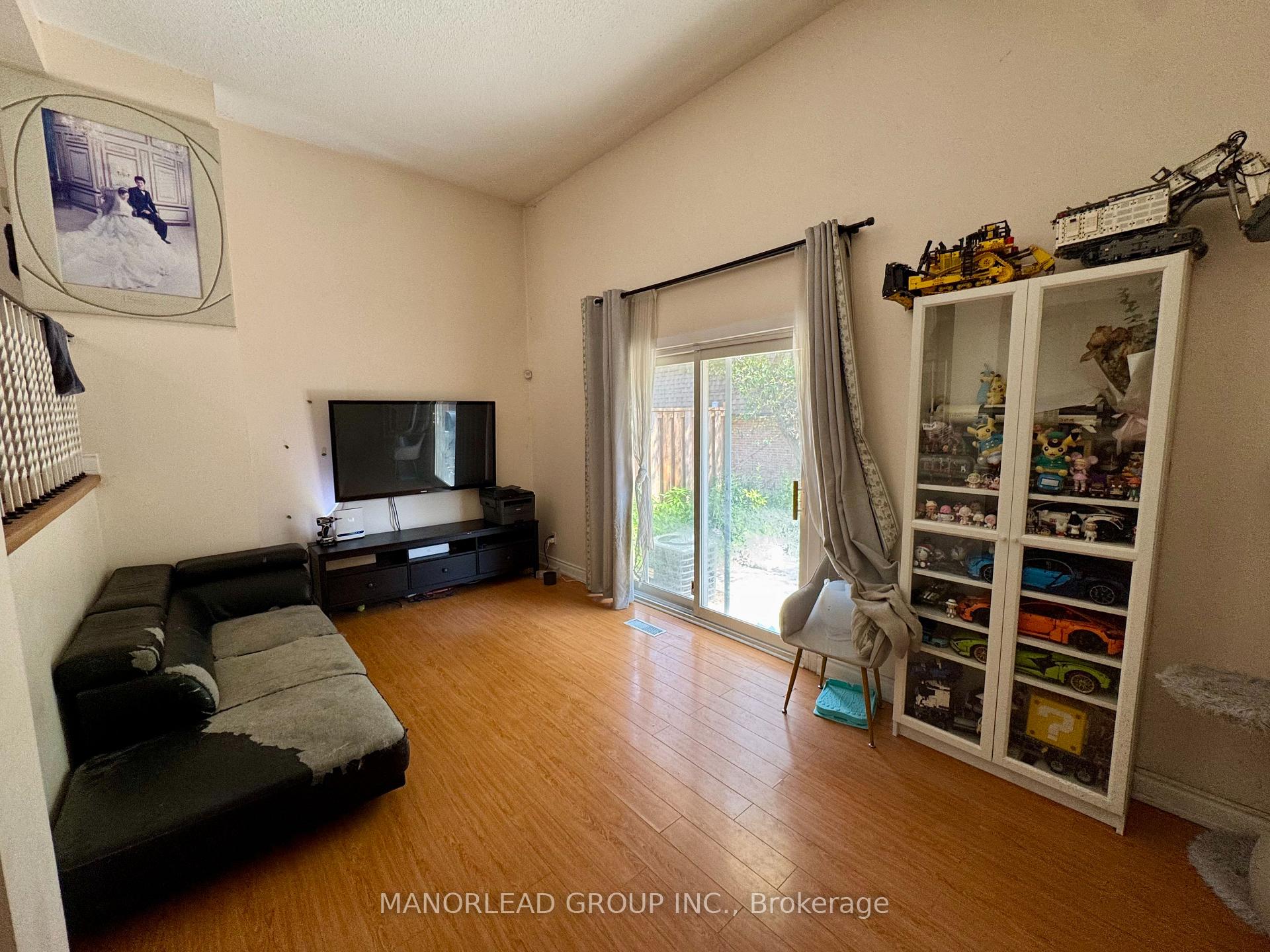 Photo 4 of Unit 31, 121 L'Amoreaux Drive, Scarborough, L'Amoreaux — HOMEH