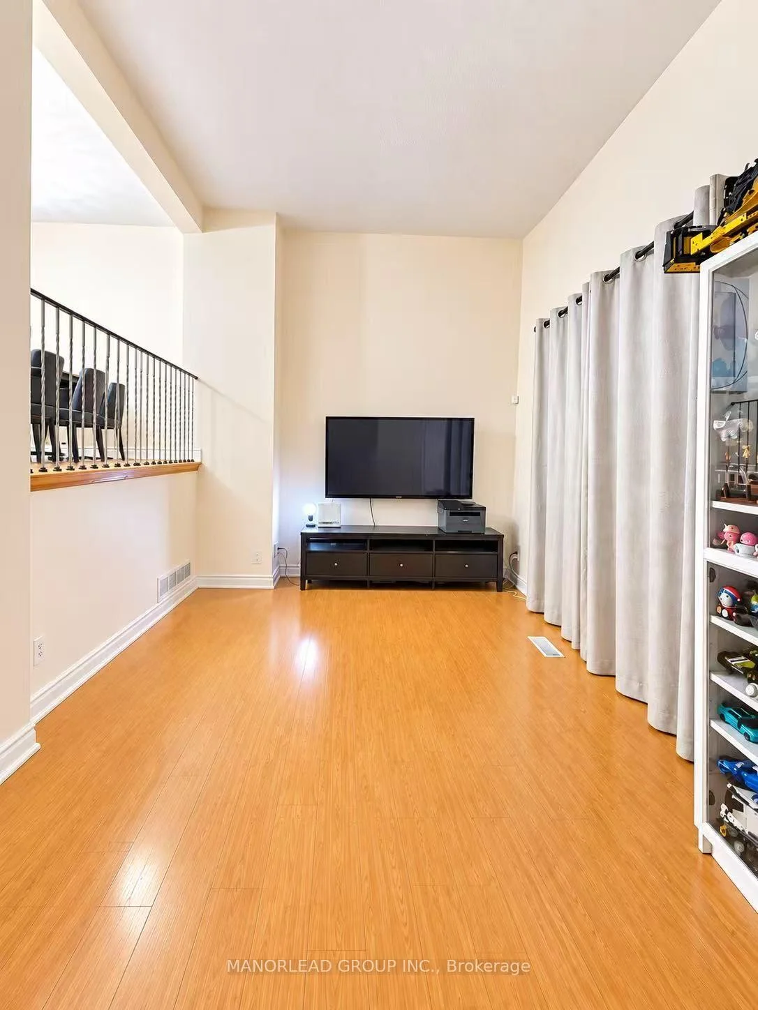 Photo 2 of Unit 31, 121 L'Amoreaux Drive, Scarborough, L'Amoreaux — HOMEH
